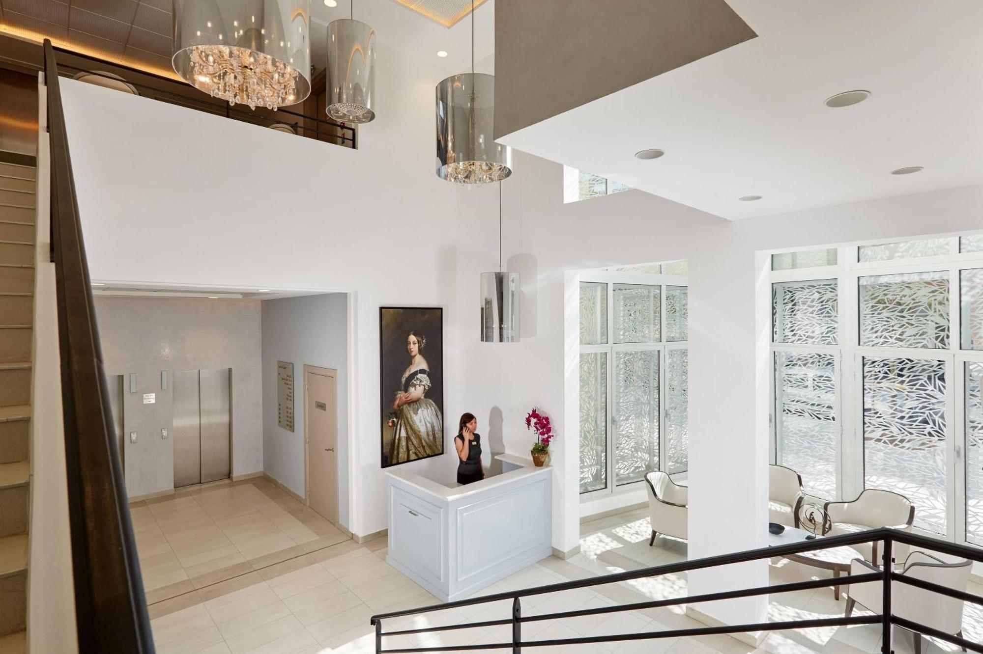 Aparthotel Quality 3*