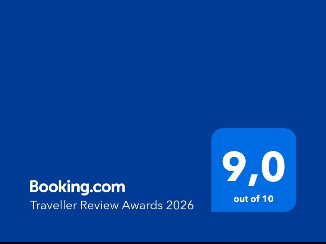 Appartement Studio Apartment *