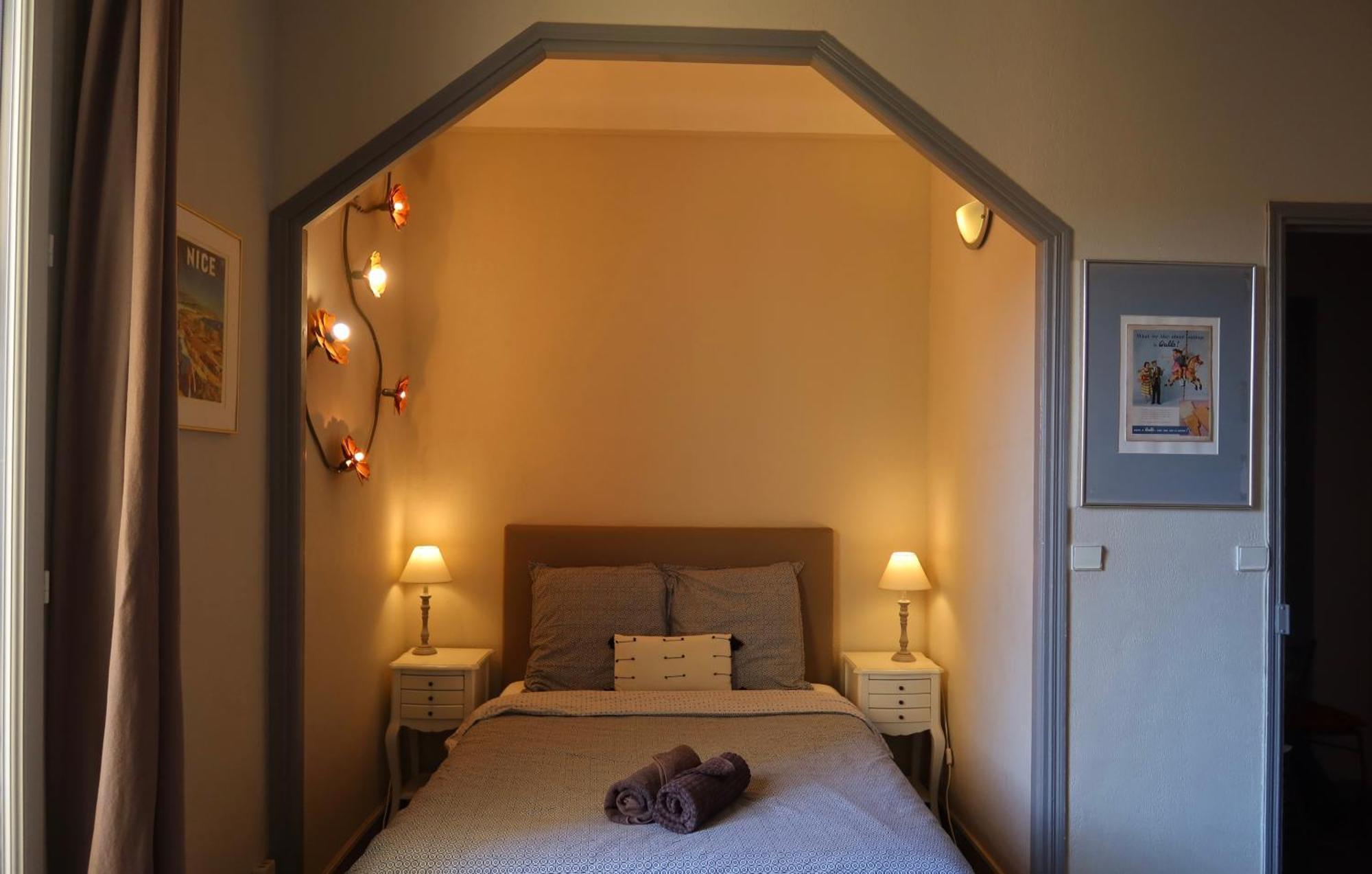 Apartment Charming Overlooking A Beautiful Garden