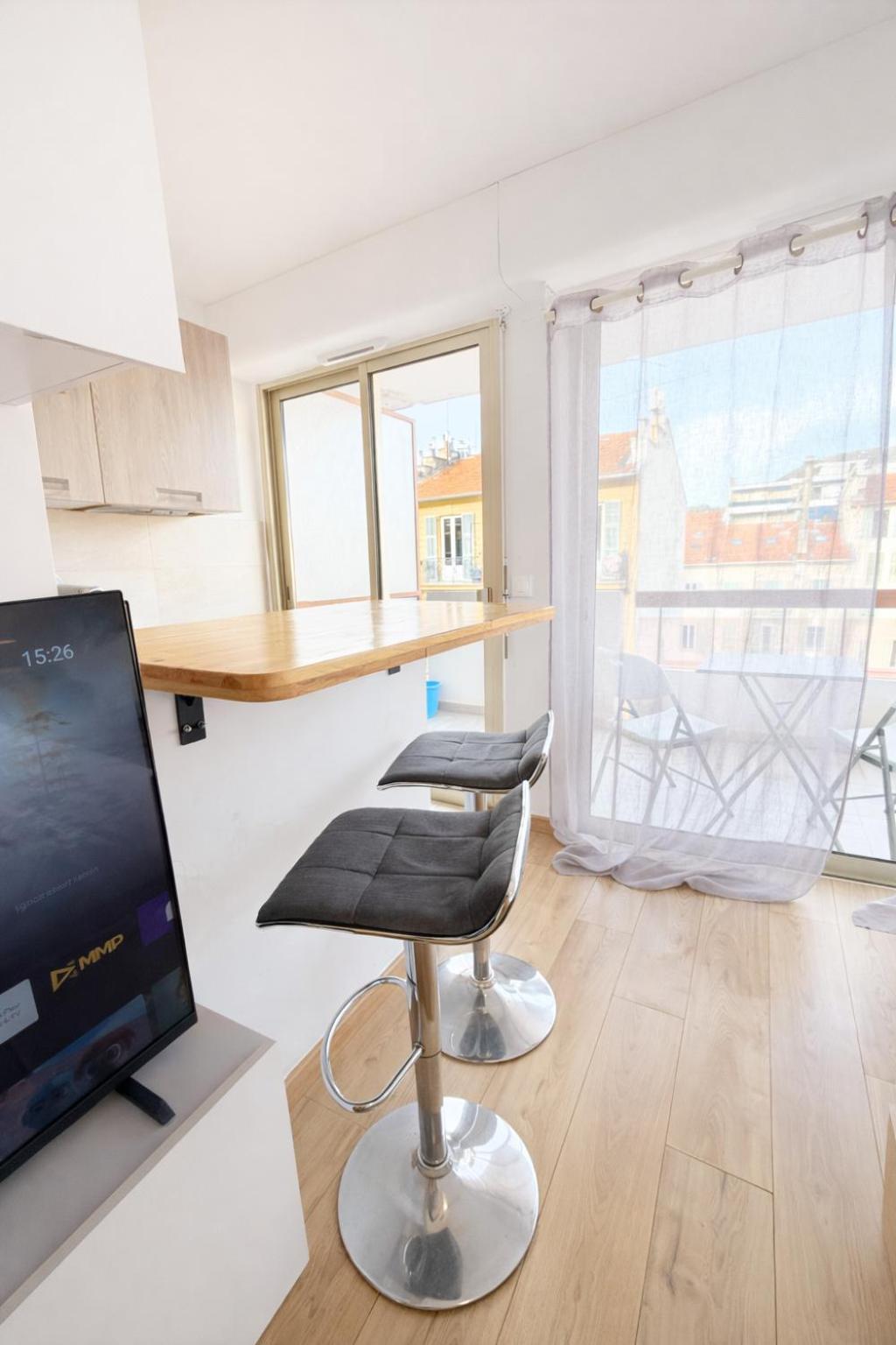 Smolett 2 Pers Terrazza Wifi Nice