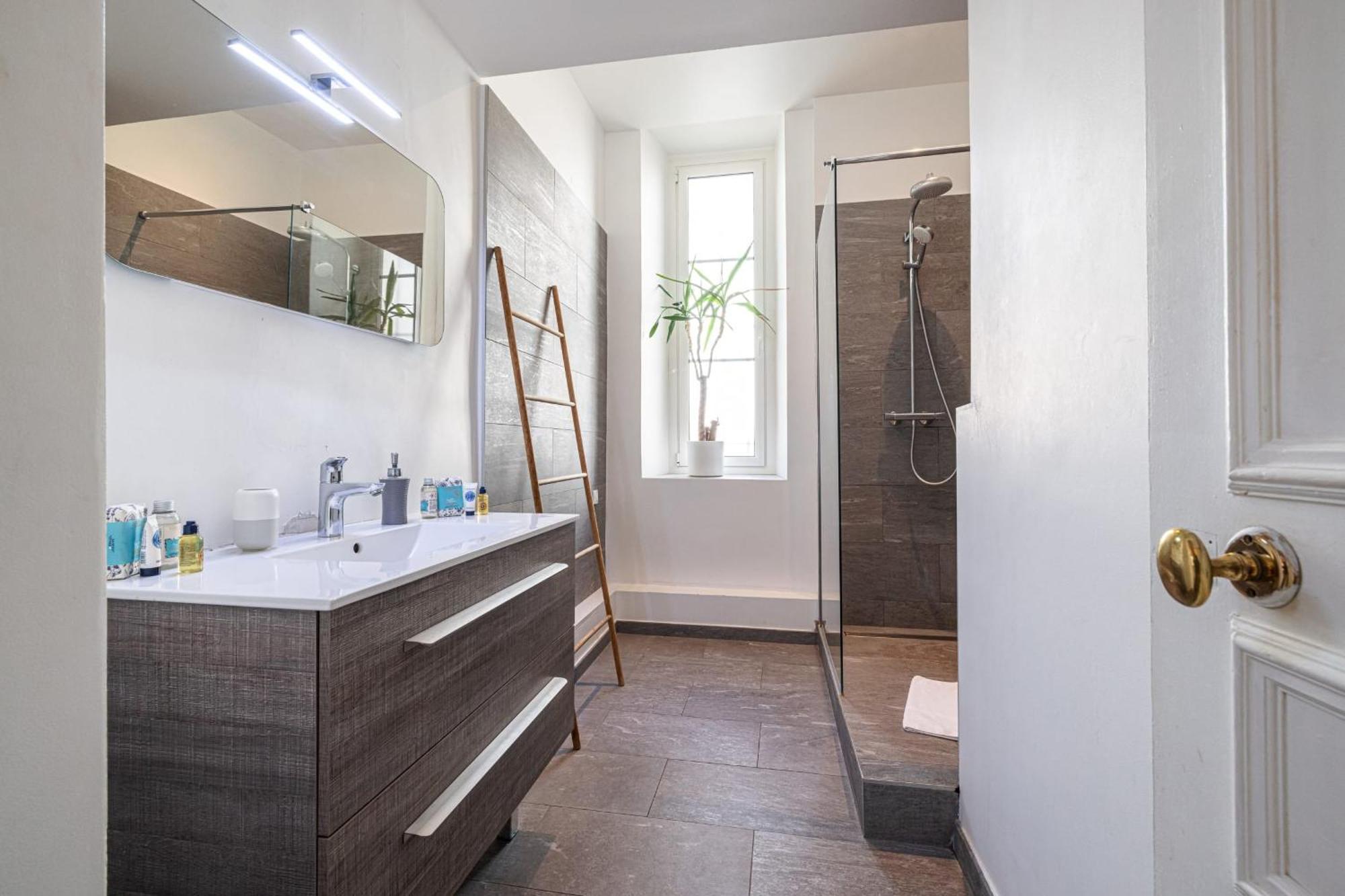 My Casa - Etats Unis 892 - Spacious Flat On Sea Front W Ac Nice