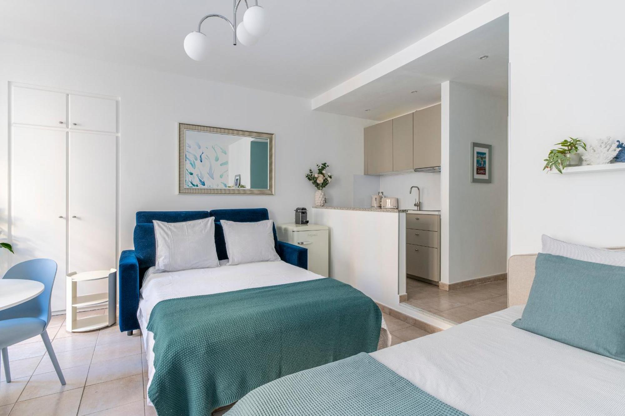 Apartment Azur - Quiet Center Location By The Sea *