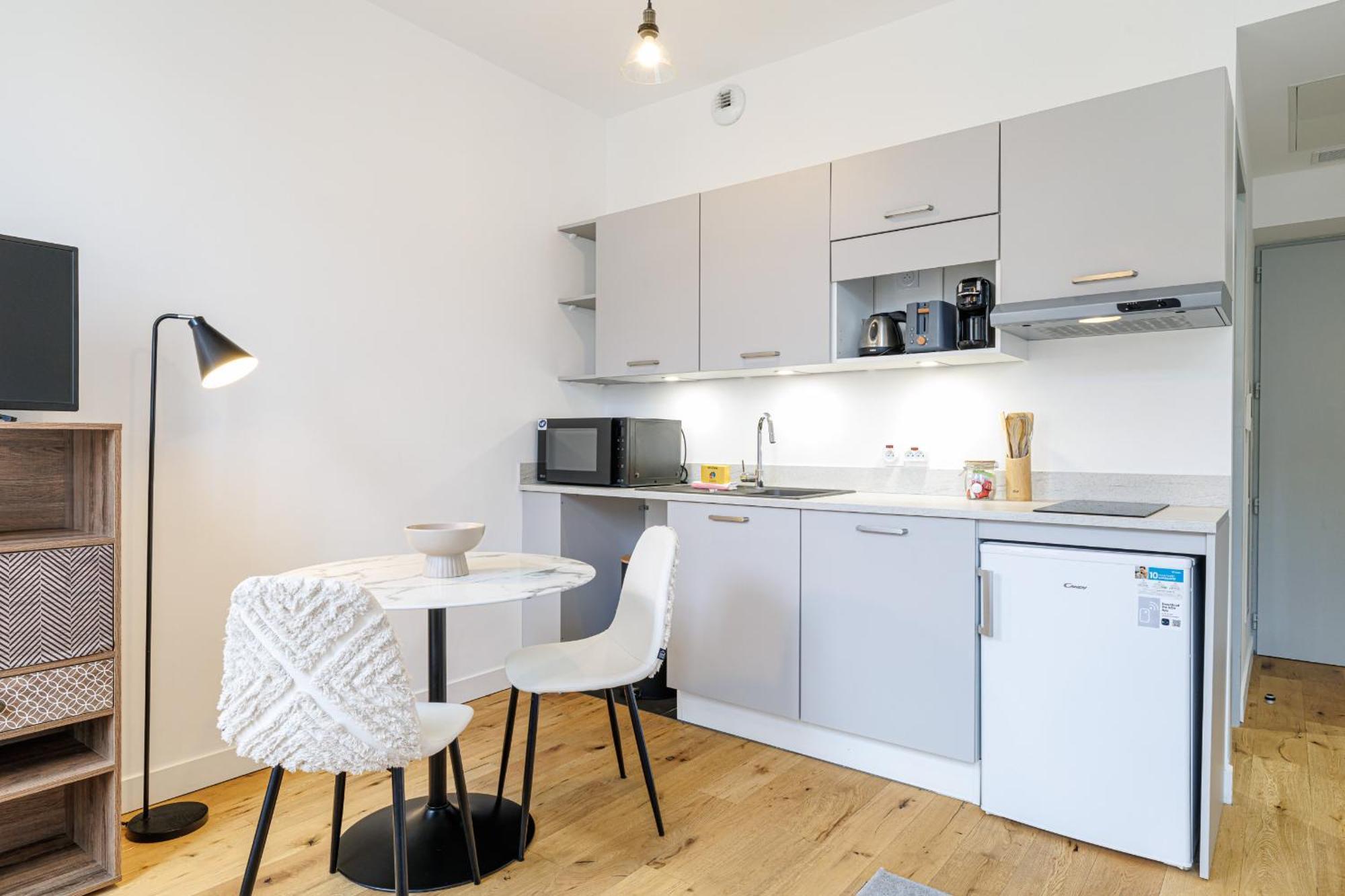 Charming Center 406 Nice