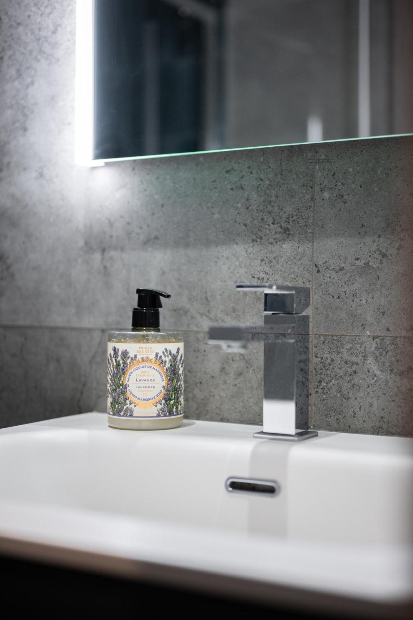 Saint Jean Baptiste, Pour 2 Personnes Garibaldi, Coulee Verte Nice