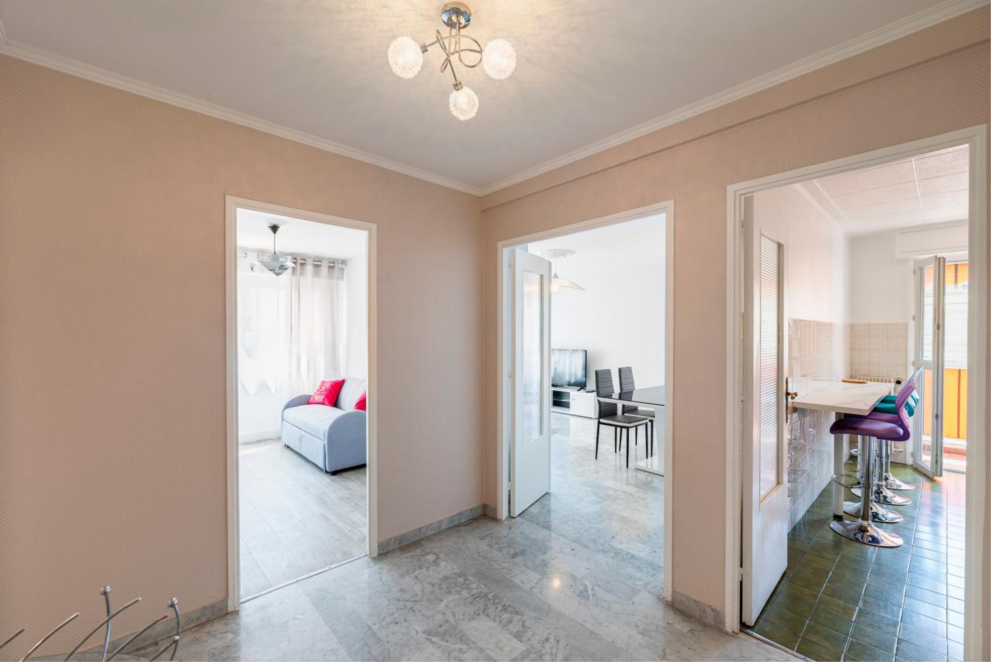 Port, Vue Et Confort Nice