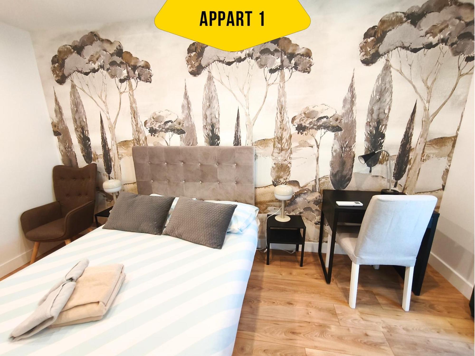 Apartment Casa Reine Jeanne- Ideal Groups & Family -central Near Train Station - Parking - New&confort-ac