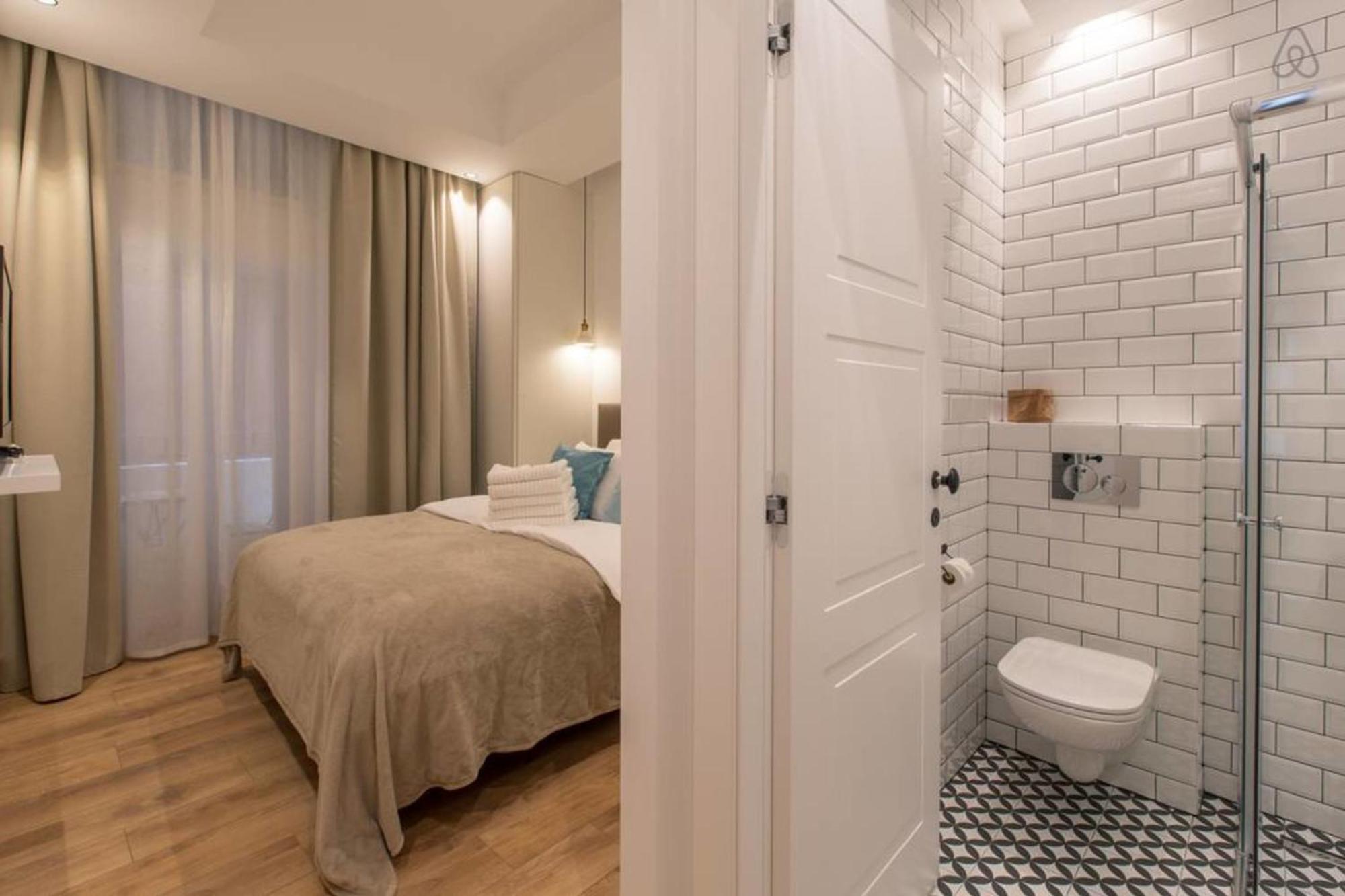 Cours Saleya Renovated 3 Bedrooms 1 Min To Air Conditioning * Nice