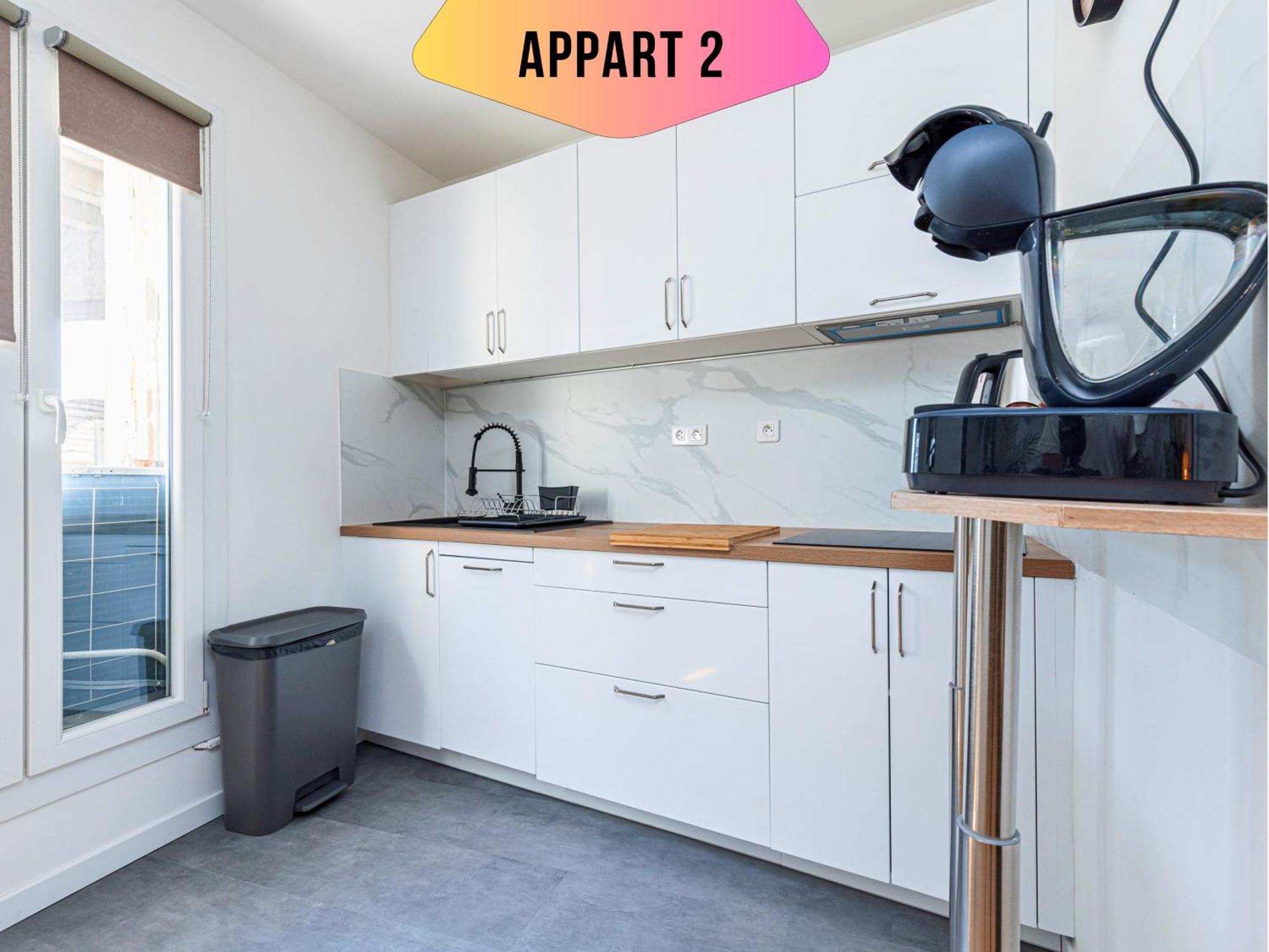 Casa Reine Jeanne- Ideal Groups & Family -central Near Train Station - Parking - New&confort-ac Apartment