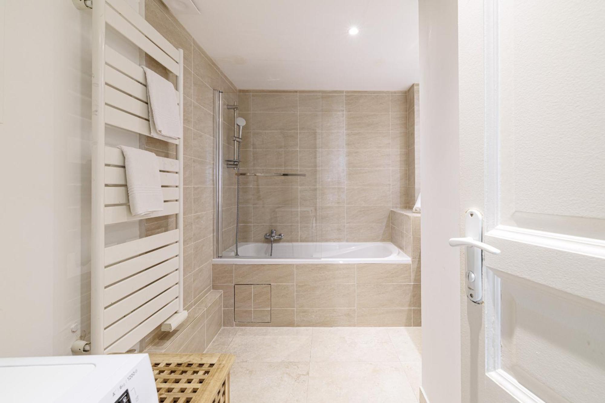 Large 3 Bdr Old Town - Ac Apartment