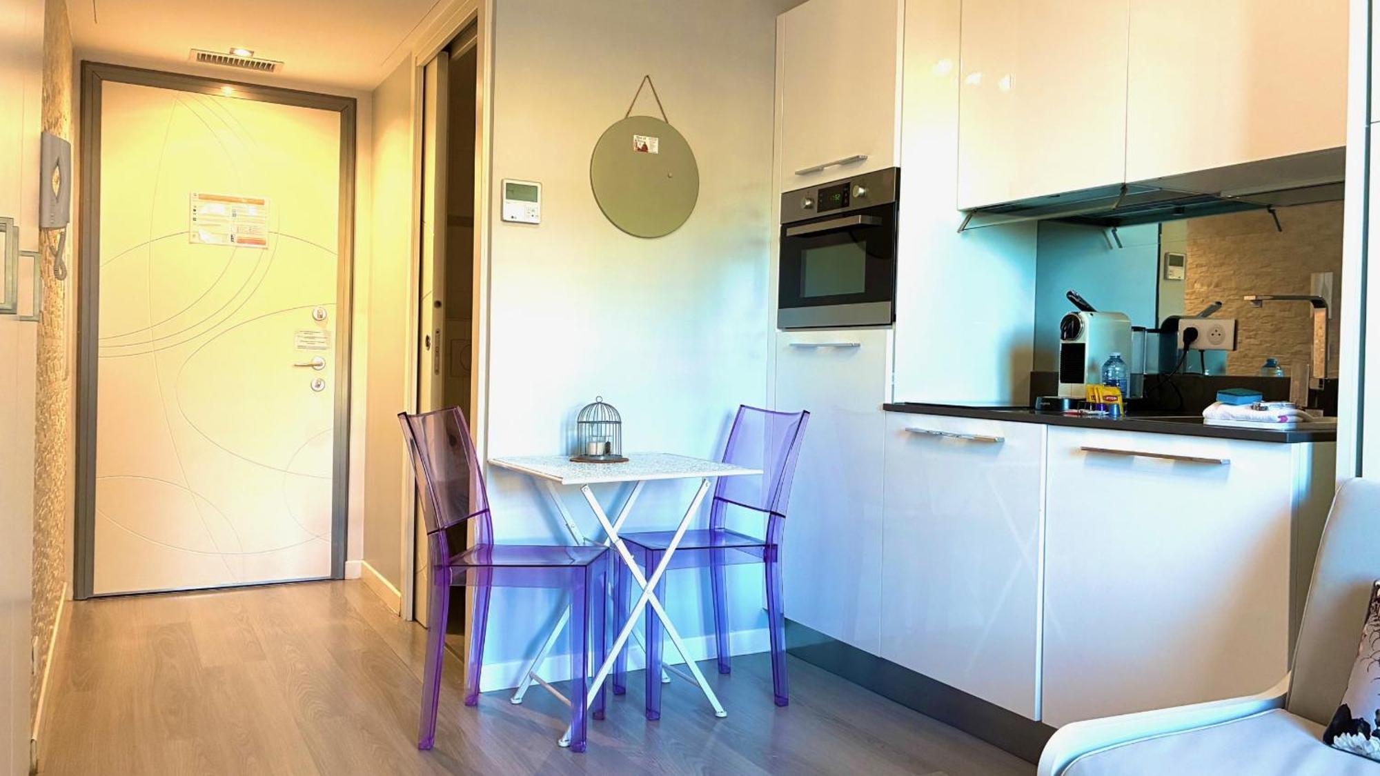 Apartment Riviera Nice: Old Town With Sea View Nice