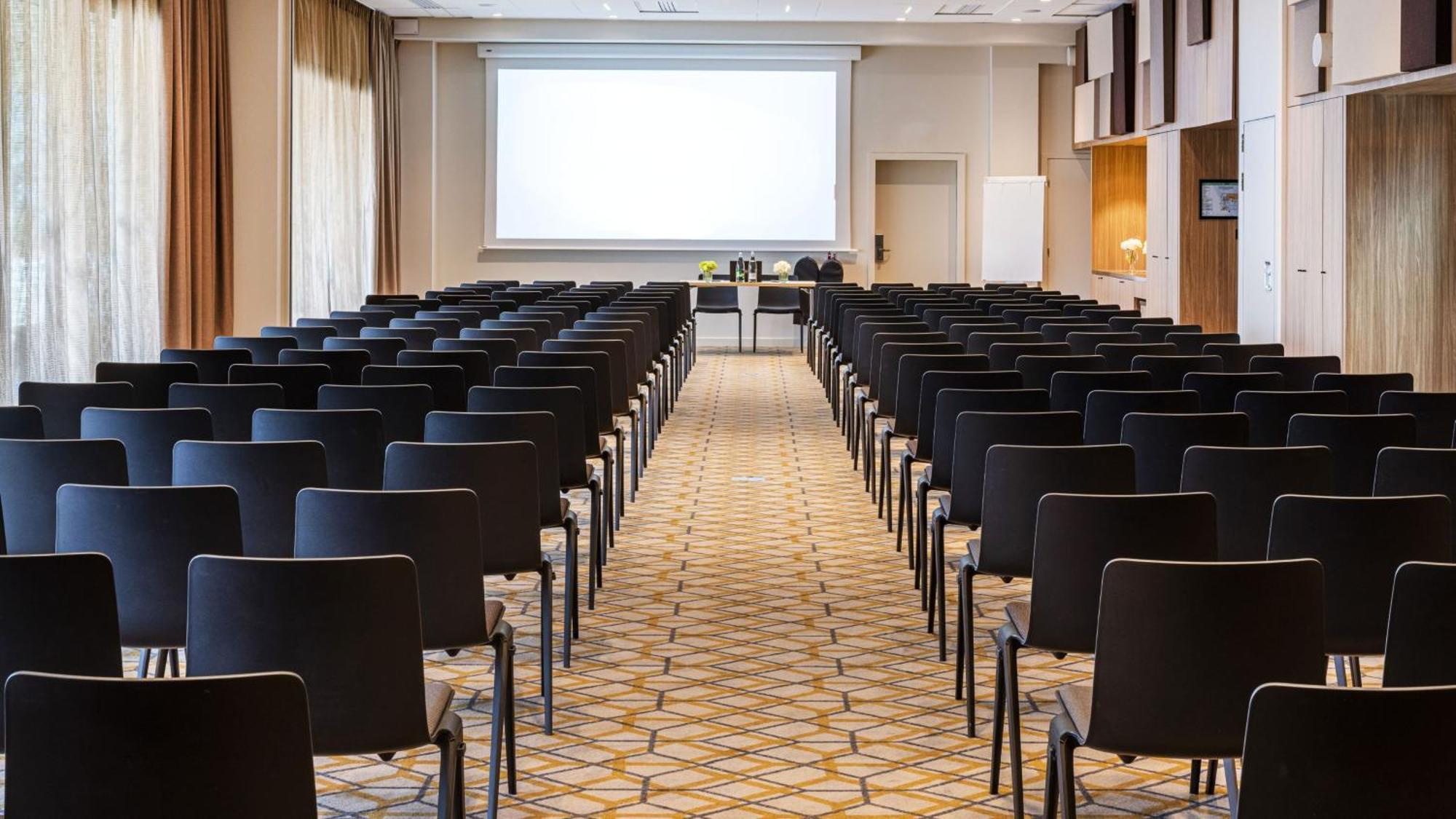 Express - - Grand Arenas By Ihg Hotel 3*