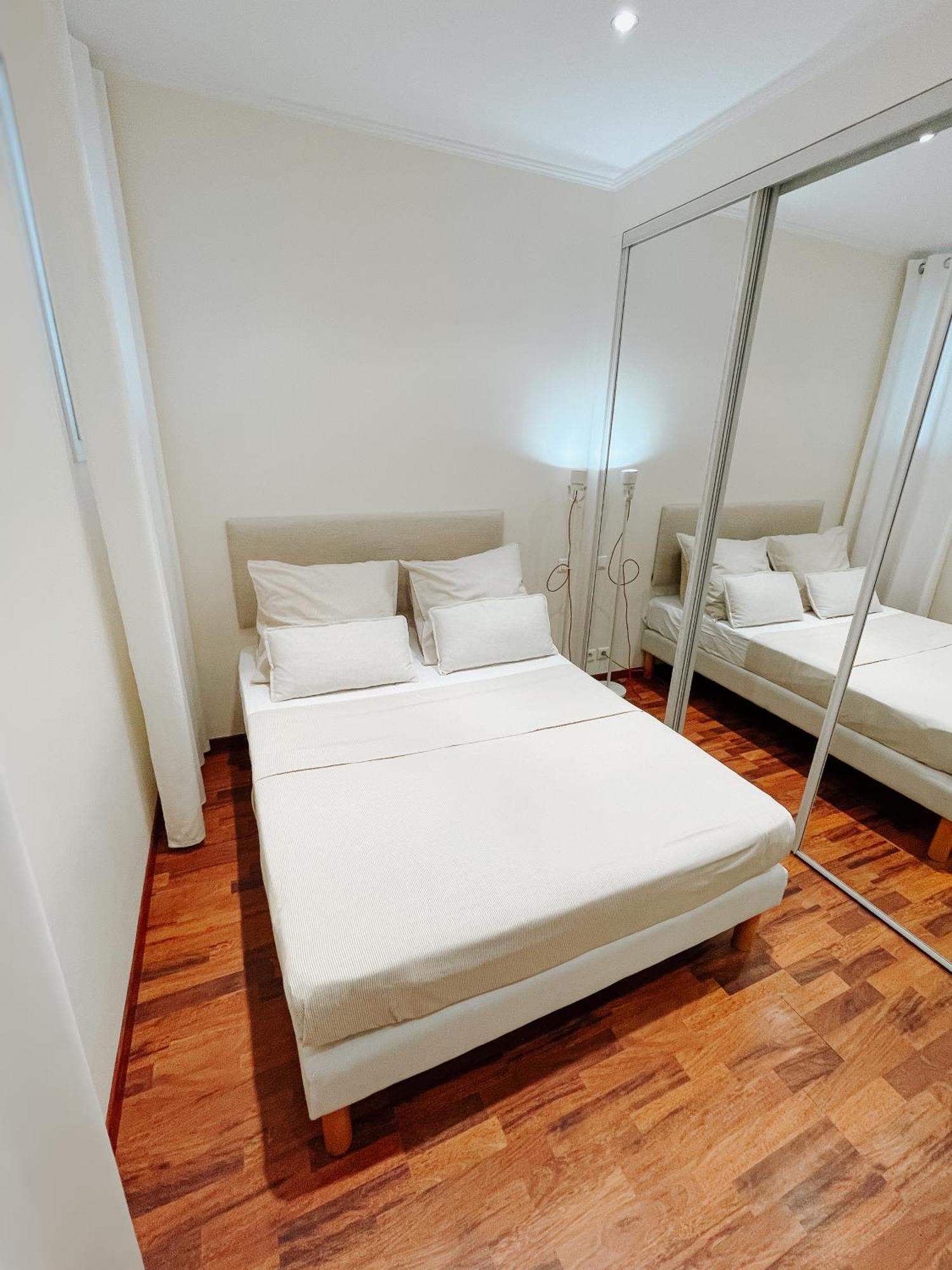 Apartment Hyper-centre, Air-conditioned With Balcony Nice