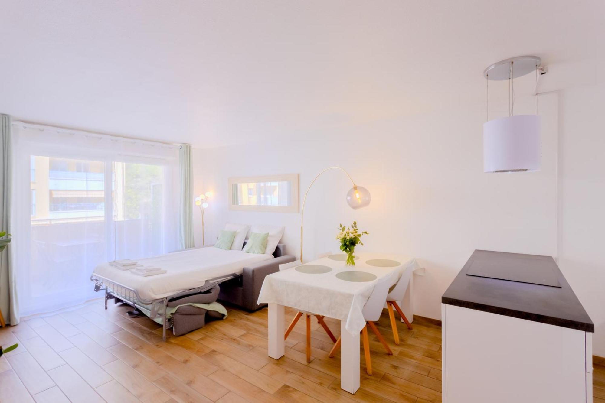 Apartment Peaceful In With Terrace, Parking *