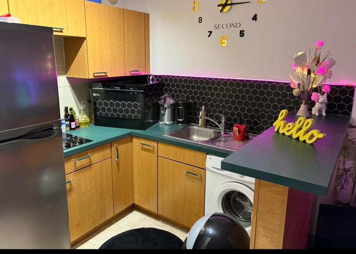 27m2 En Standing Piscine Apartment *