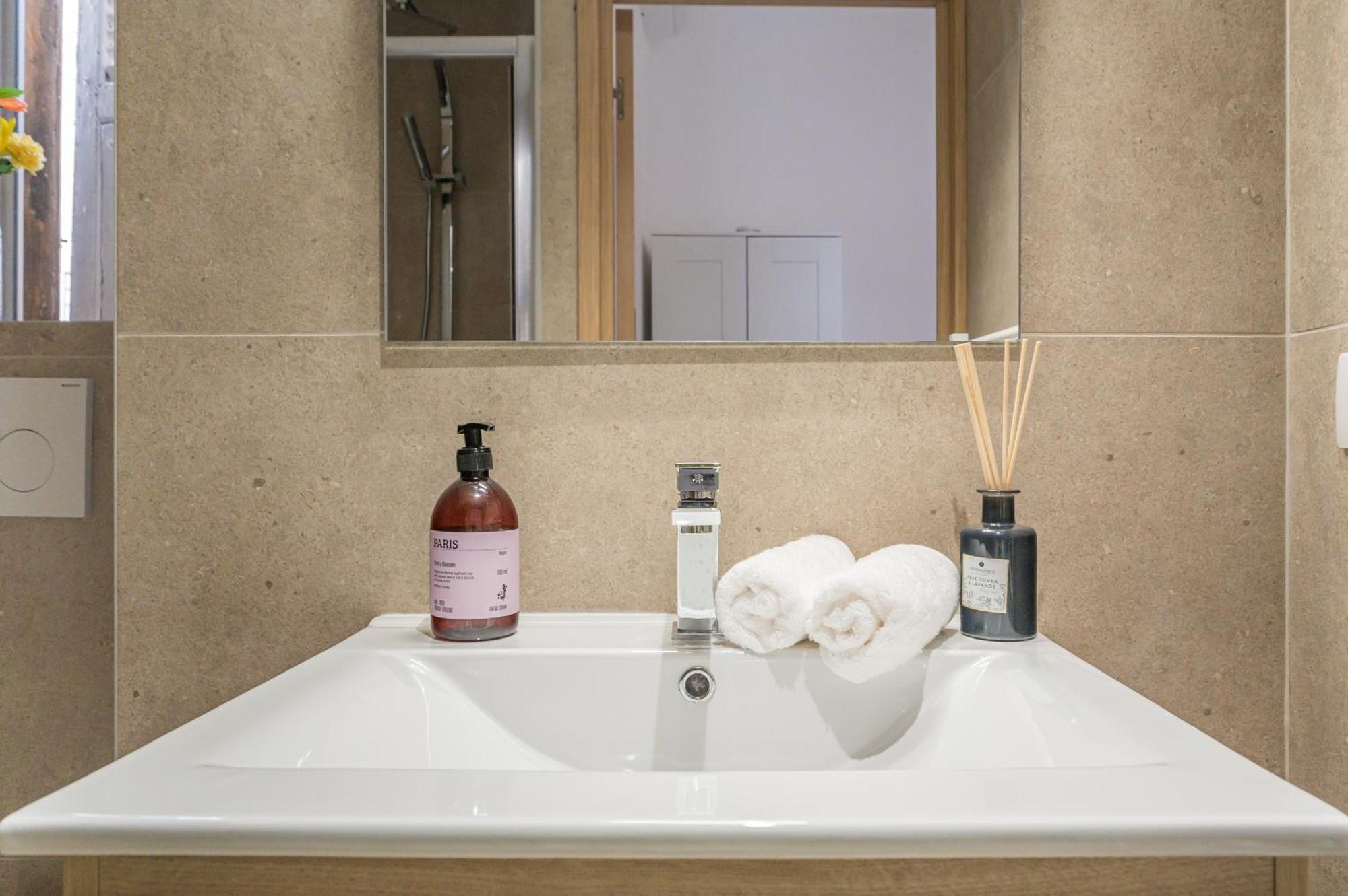 Bed & Breakfast 4 La Nissa Bella Nice