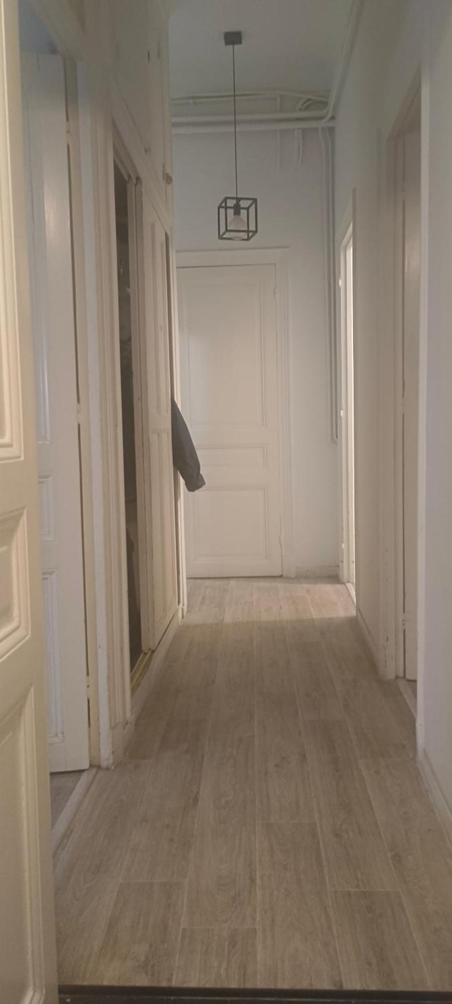 Superbe Plein Centre Climatise Direct Aeroport Via Tram Bed & Breakfast