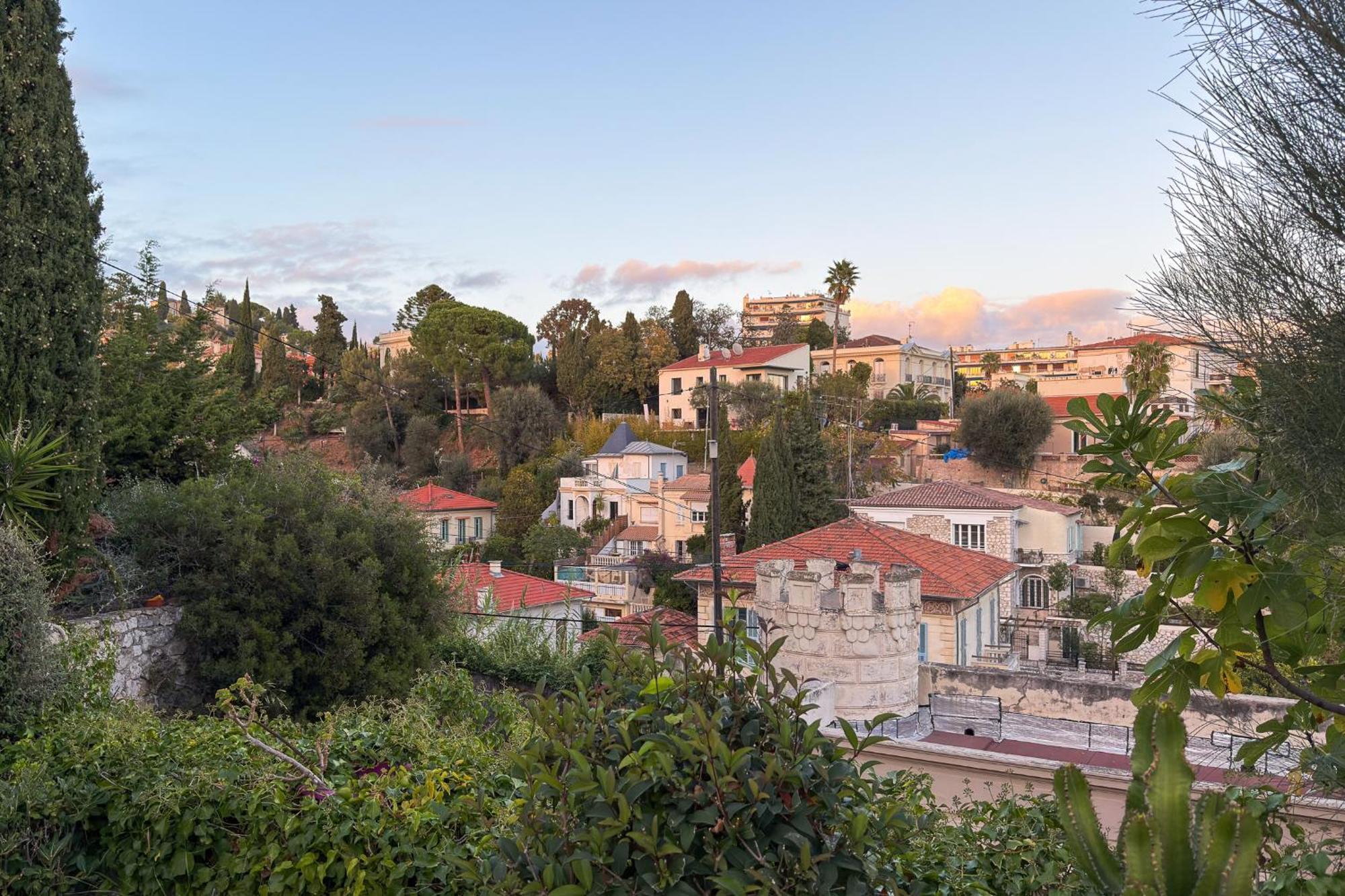Independant En Calme, Jardins Et Piscine A 5 Min De La *