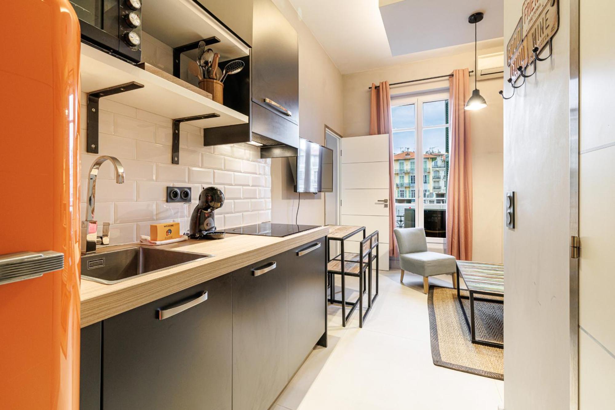 Charming 1 Bdr Downtown *