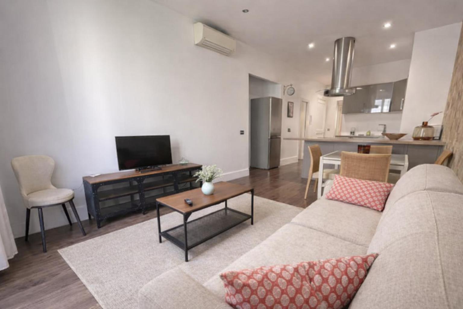 Apartment Raimbaldi Urban Gare - Spacieux T3 Climatise Au Coeur Du Centre-ville *