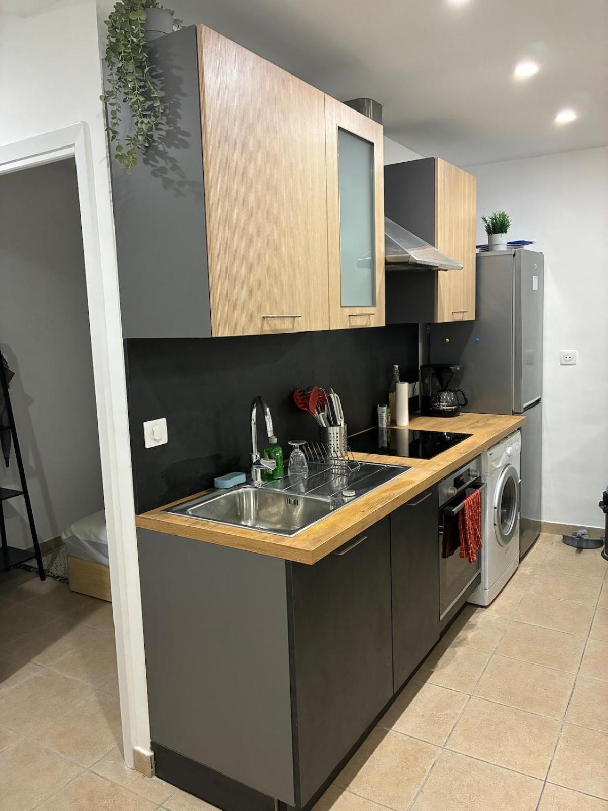 Cozy 50 M2 - Balcony & Air Conditioning! Heart Of Old Apartment Nice