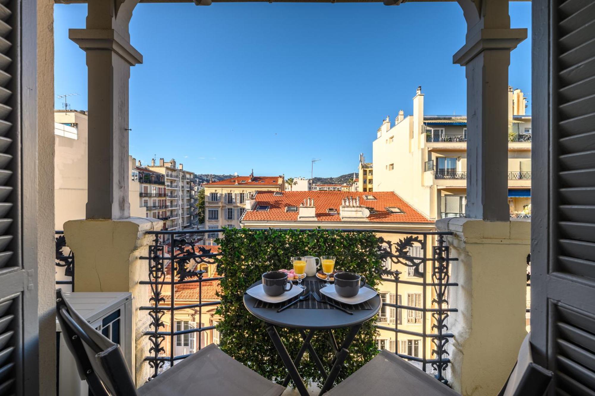 Belazur - L'art De Vivre Au Coeur De * Nice