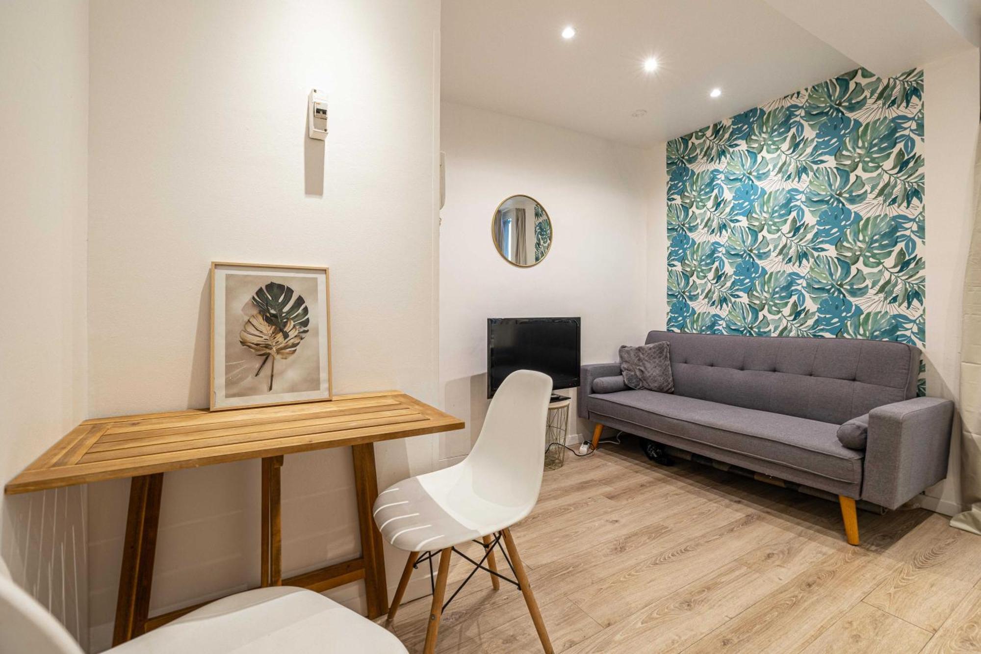 Cozy A-c 1br-2p - Nice