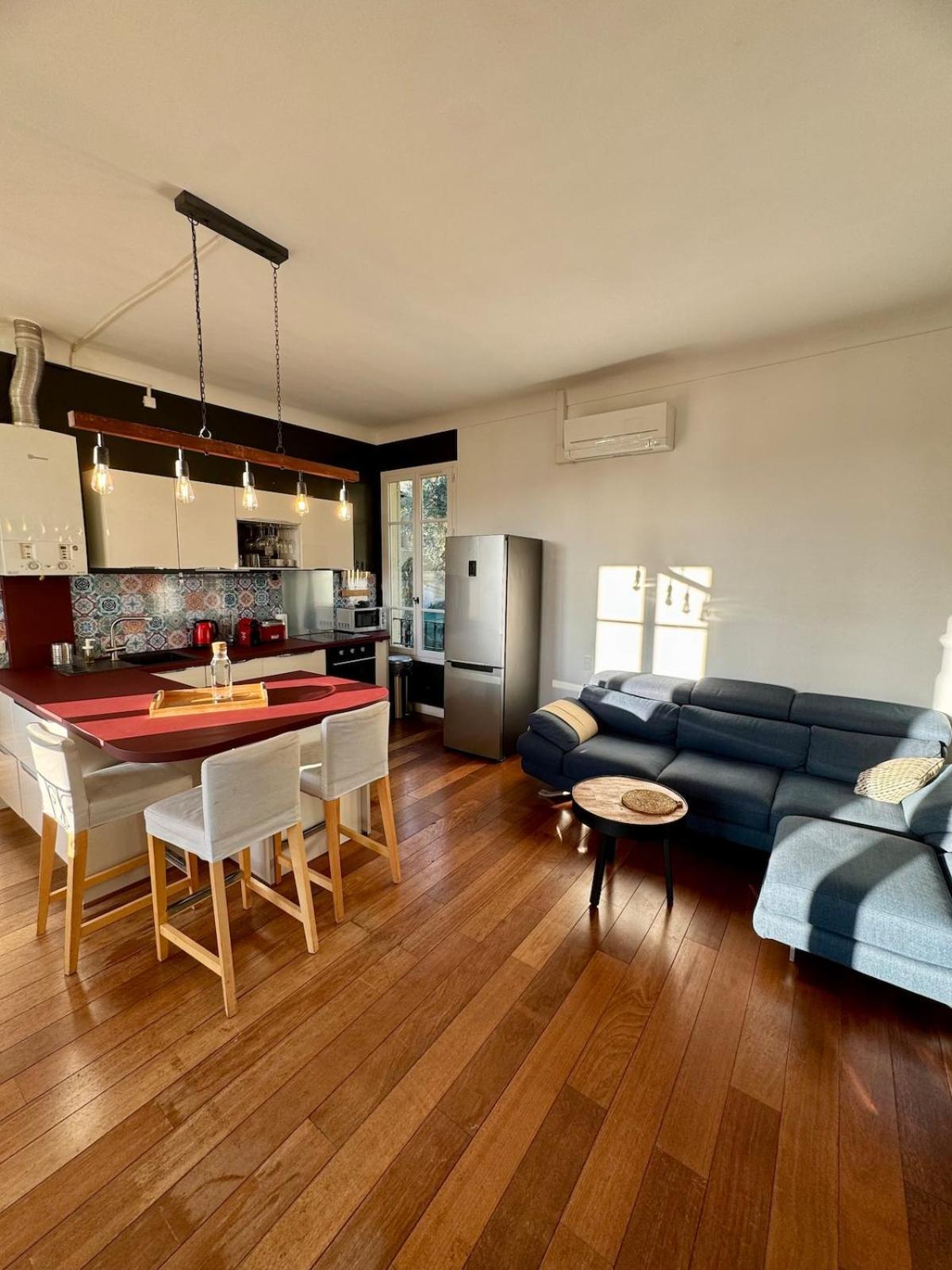 Apartment Dans Nicoise