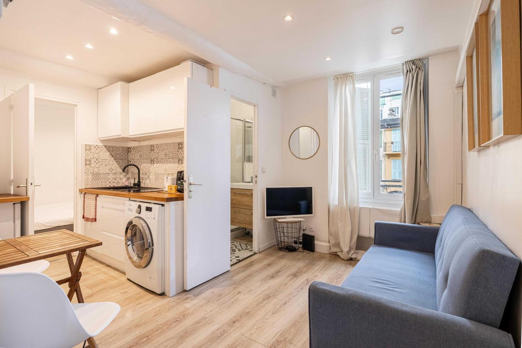 Charming A-c 1br-2p - Massena * Nice