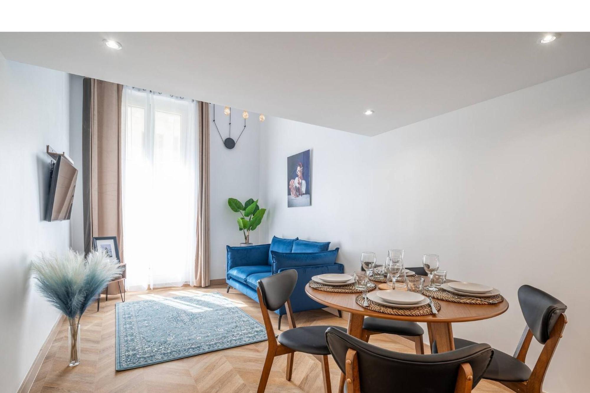 Magnifique - 2 - Coeur De Avec Balcon Apartment