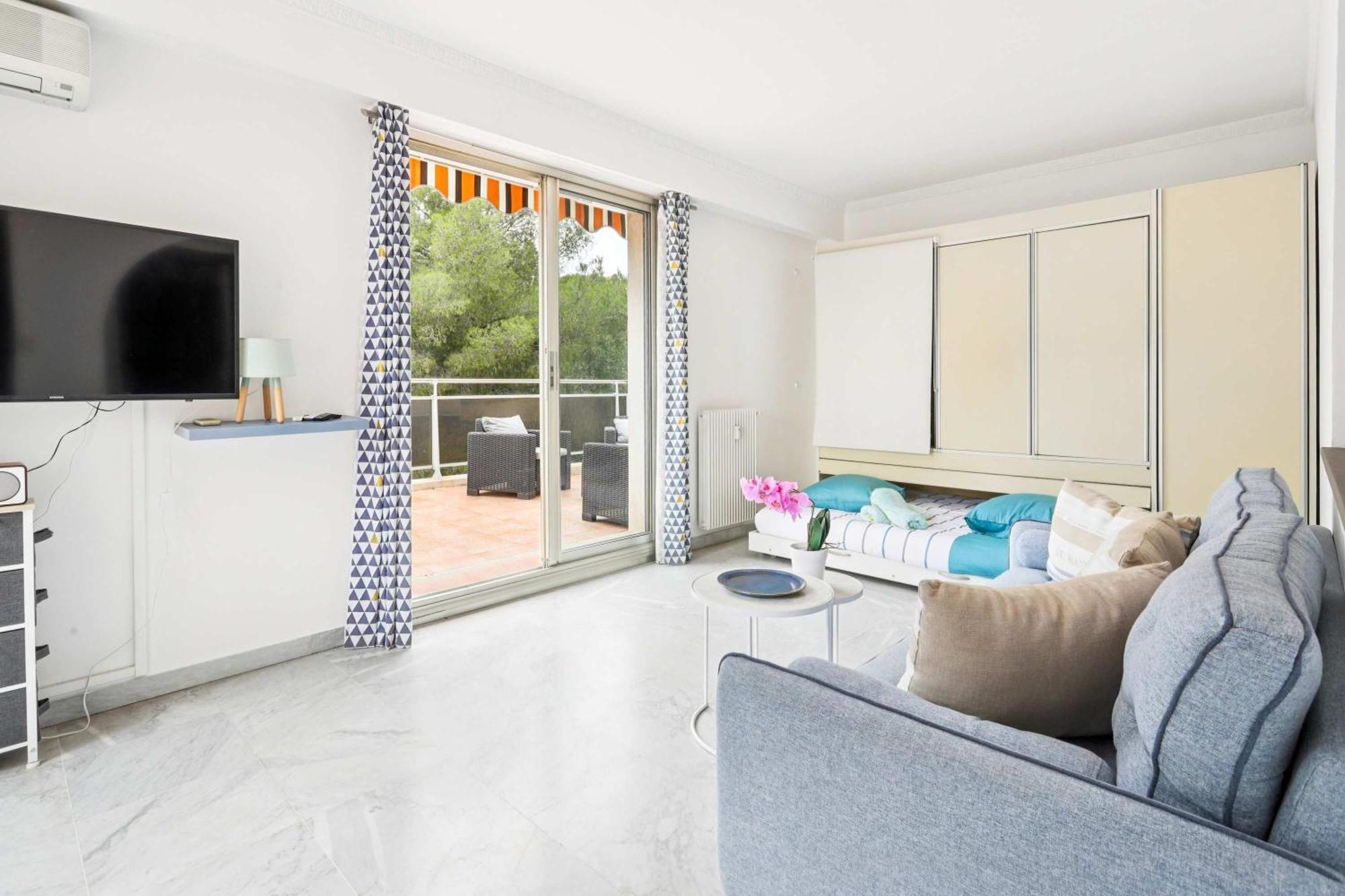 Grande Terrasse Et Vue Mer, Tres Calme *