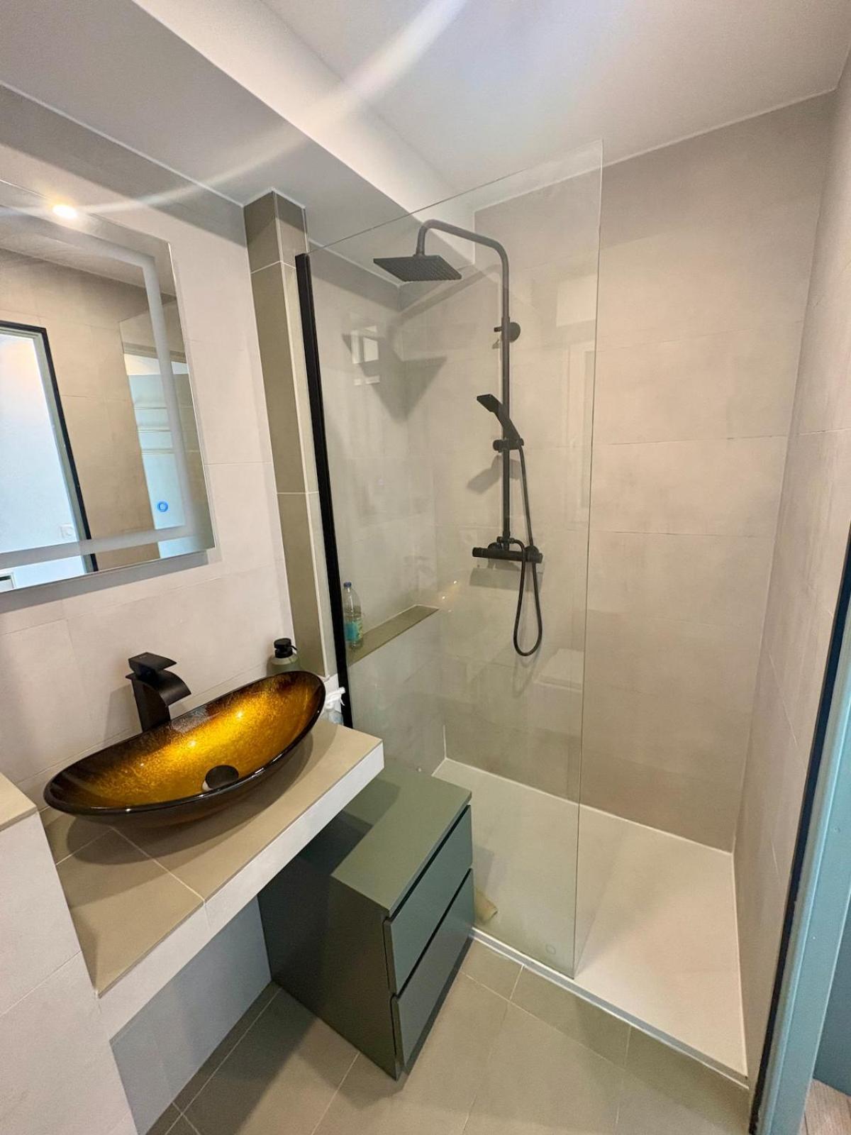 Climatise A Riquier, Proche & Gare Nice