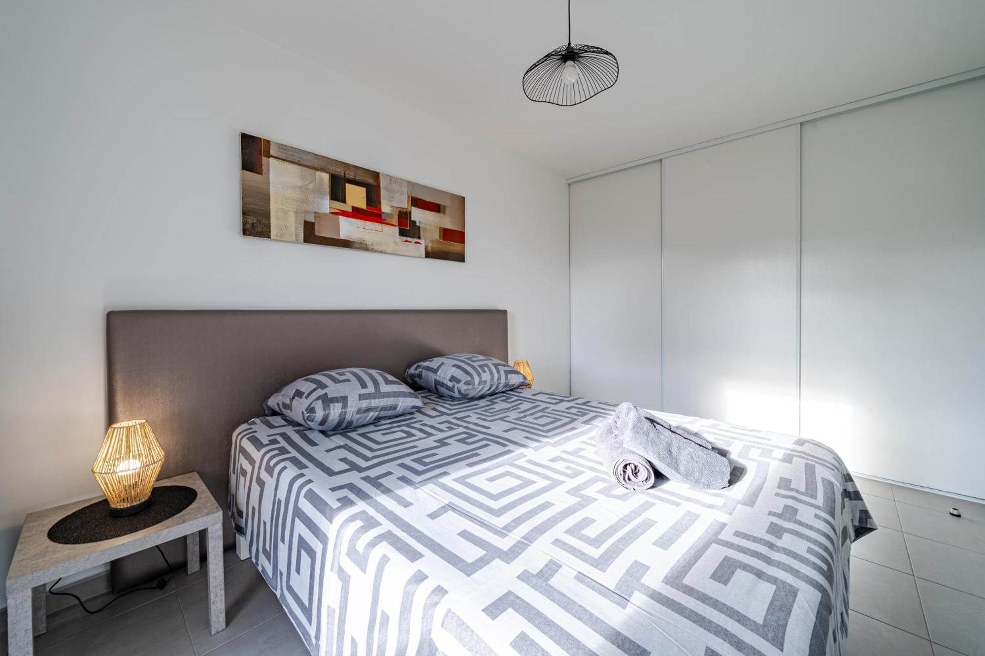 Apartment Superbe 2 Pieces - Piscine Et Garage *