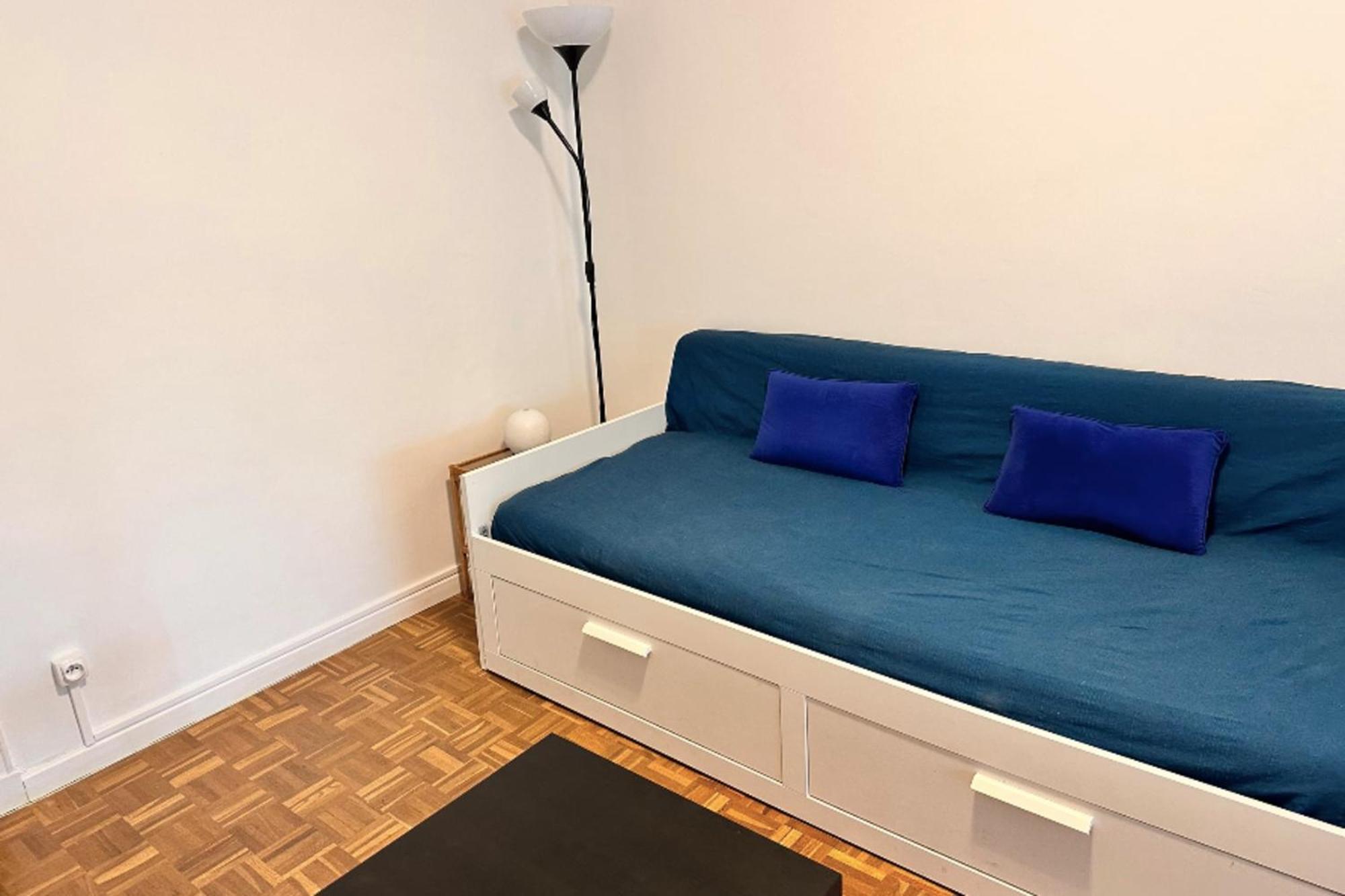 With Veranda 5min Walk To The *