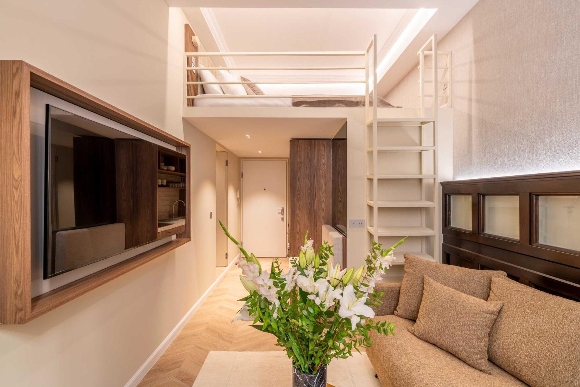 2bdr 6p A C - Heart Of - * Nice