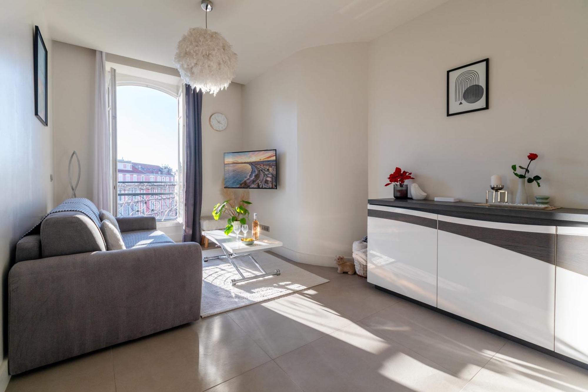 Maison Bianchi - On Avenue Jean Medecin Apartment Nice