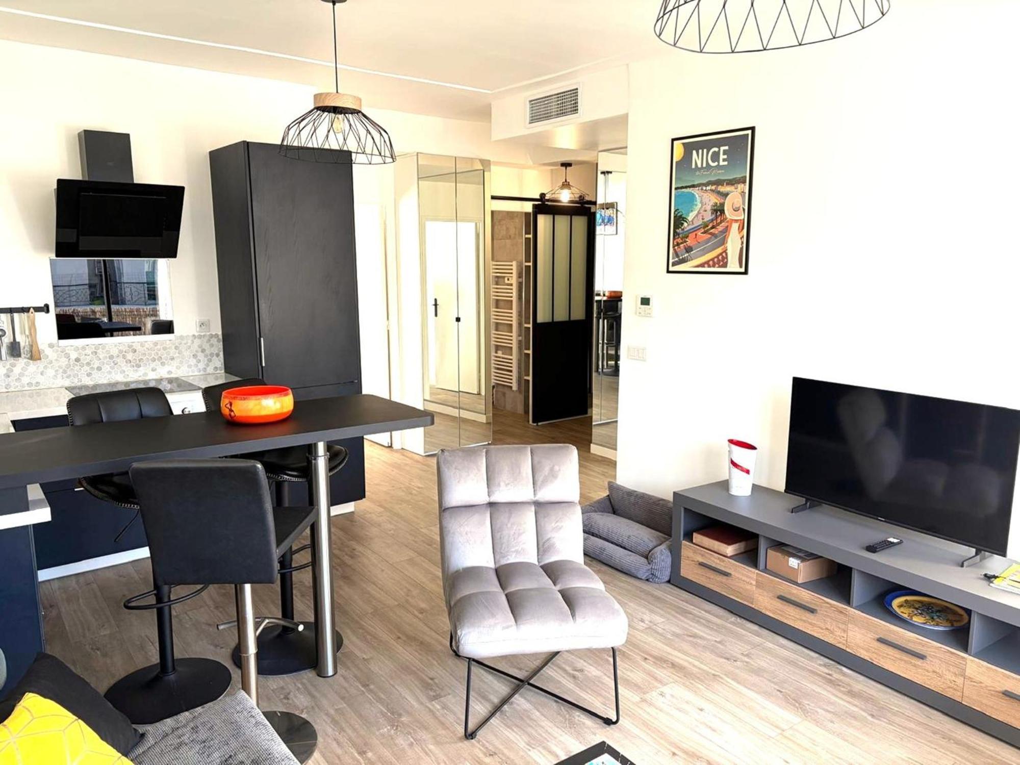 Hyper Centre Massena Apartment