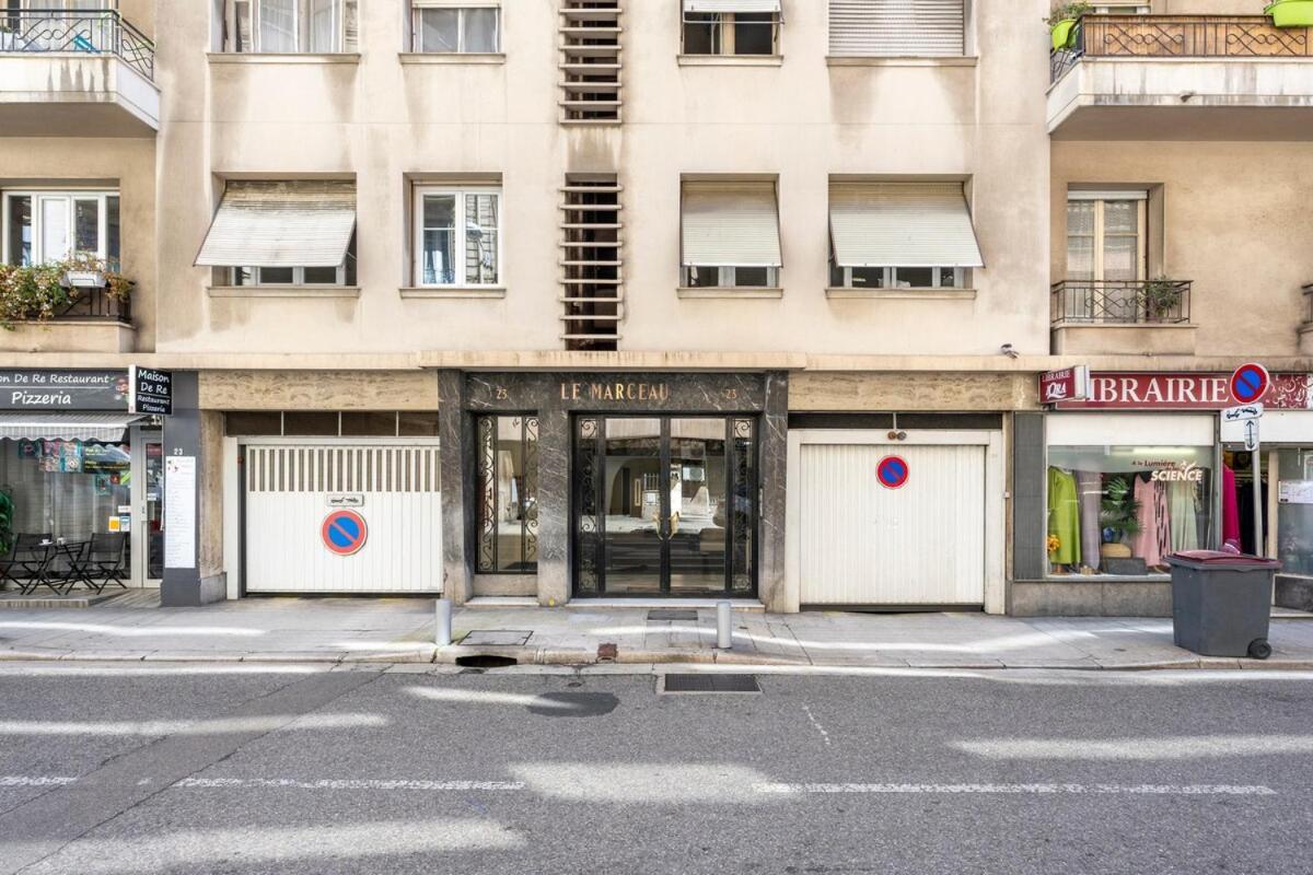 Apartment Luxury In Heart Of *