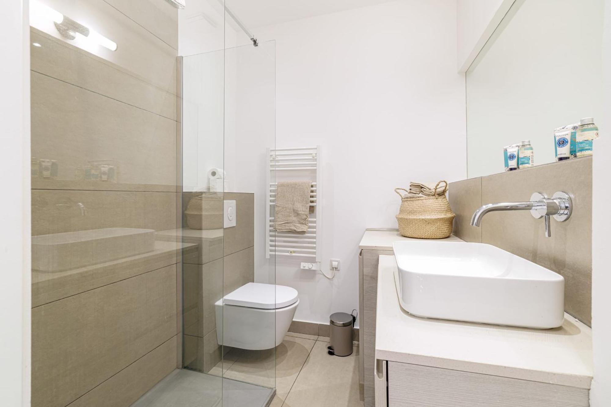 My Casa - Bonaparte 42 - 1 Bedroom Near Port And Place Garibaldi Apartment