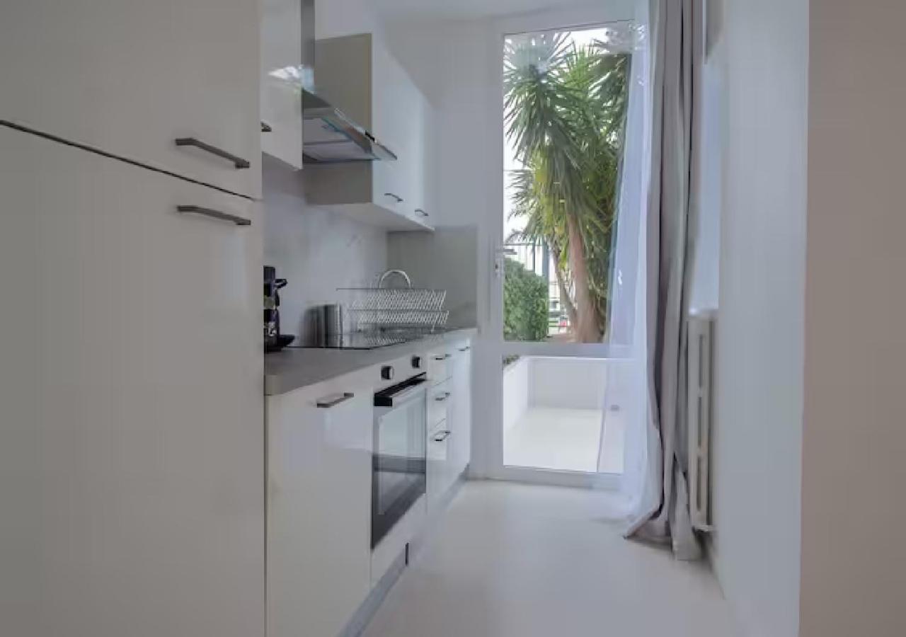 Terrasse En Bord De Promenade Des Apartment *