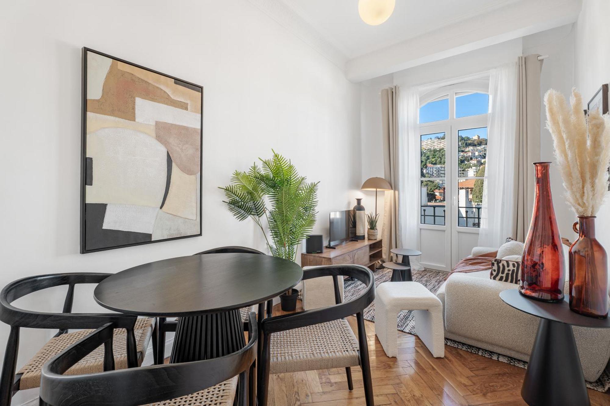 Apartment Renting - Bellevue - Chic Elegant Refuge Residential Area Liberation *