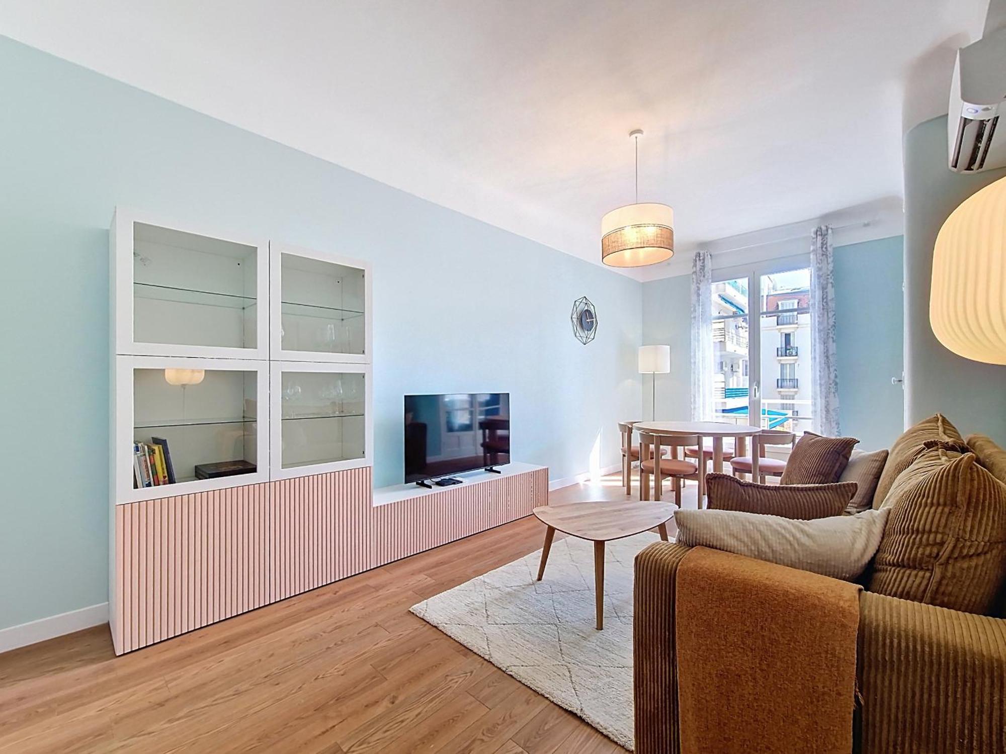 Nestor&jeeves - Blue Pastel Promenade - Spacious - Close Sea Apartment