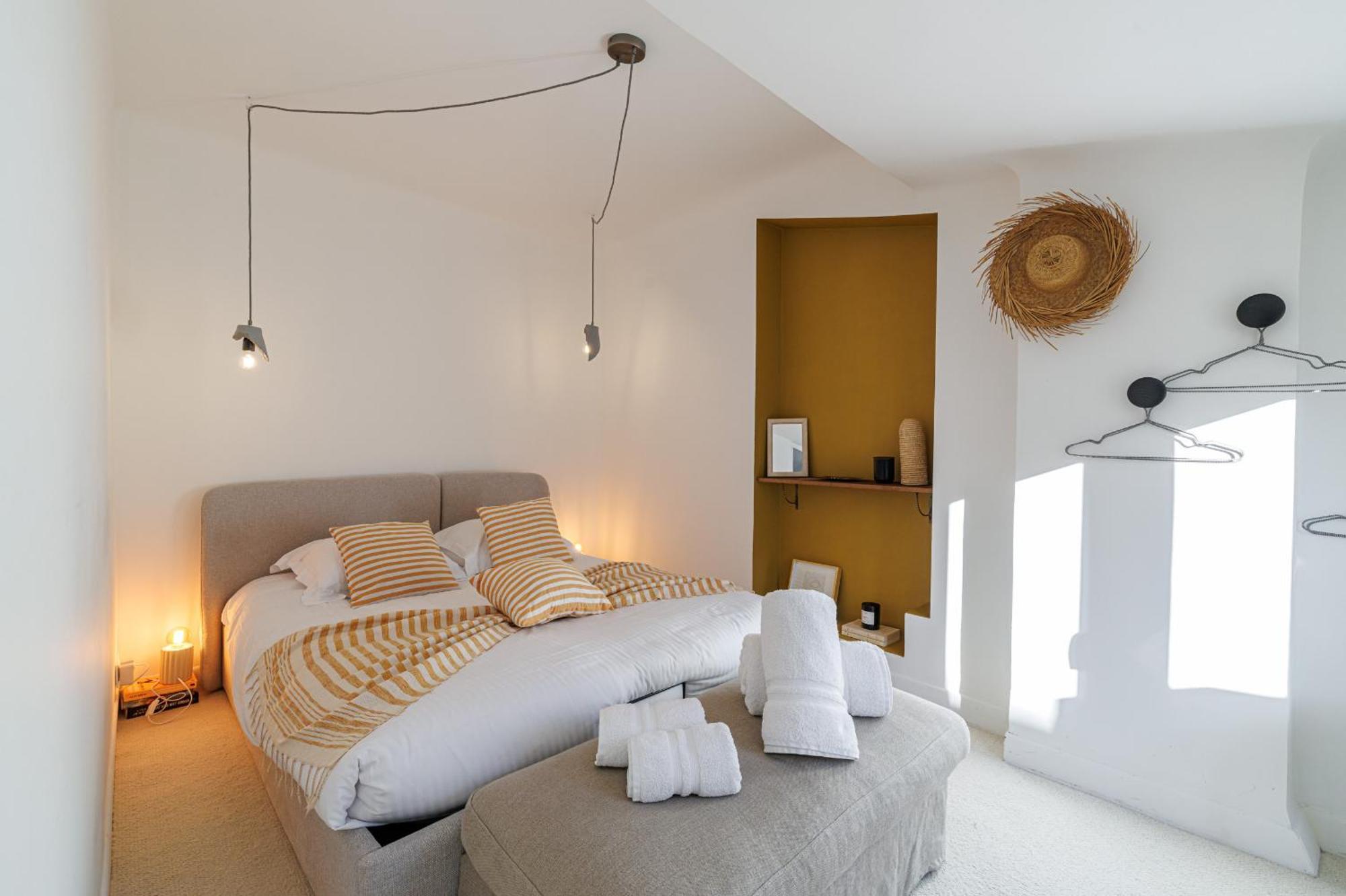 Charming Ultra 1 Bdr *