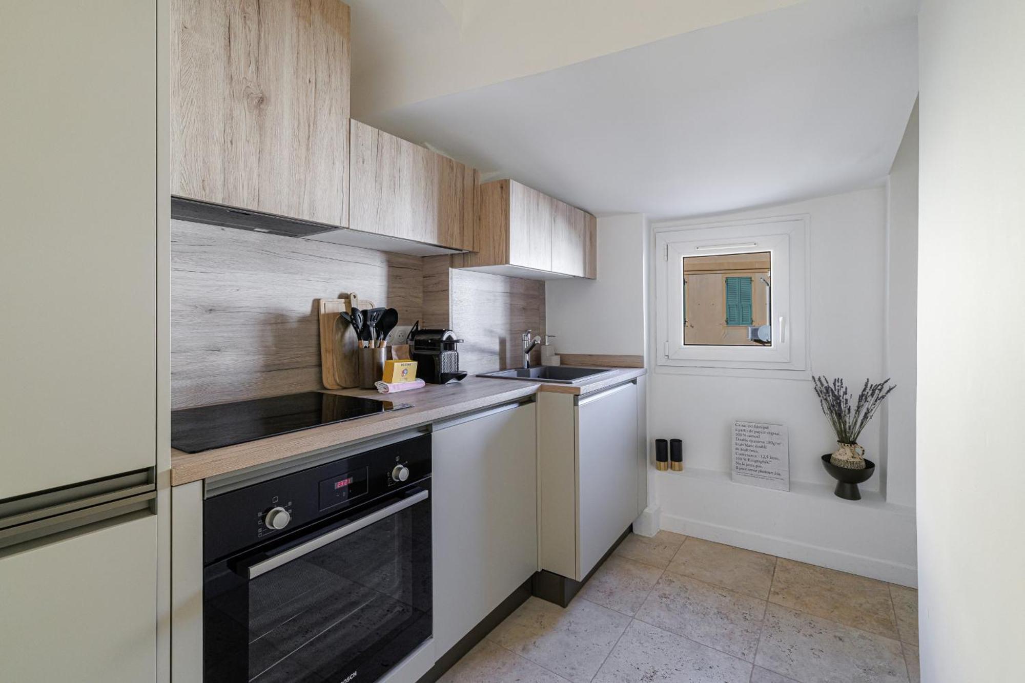 Charming Ultra 1 Bdr Apartment Nice