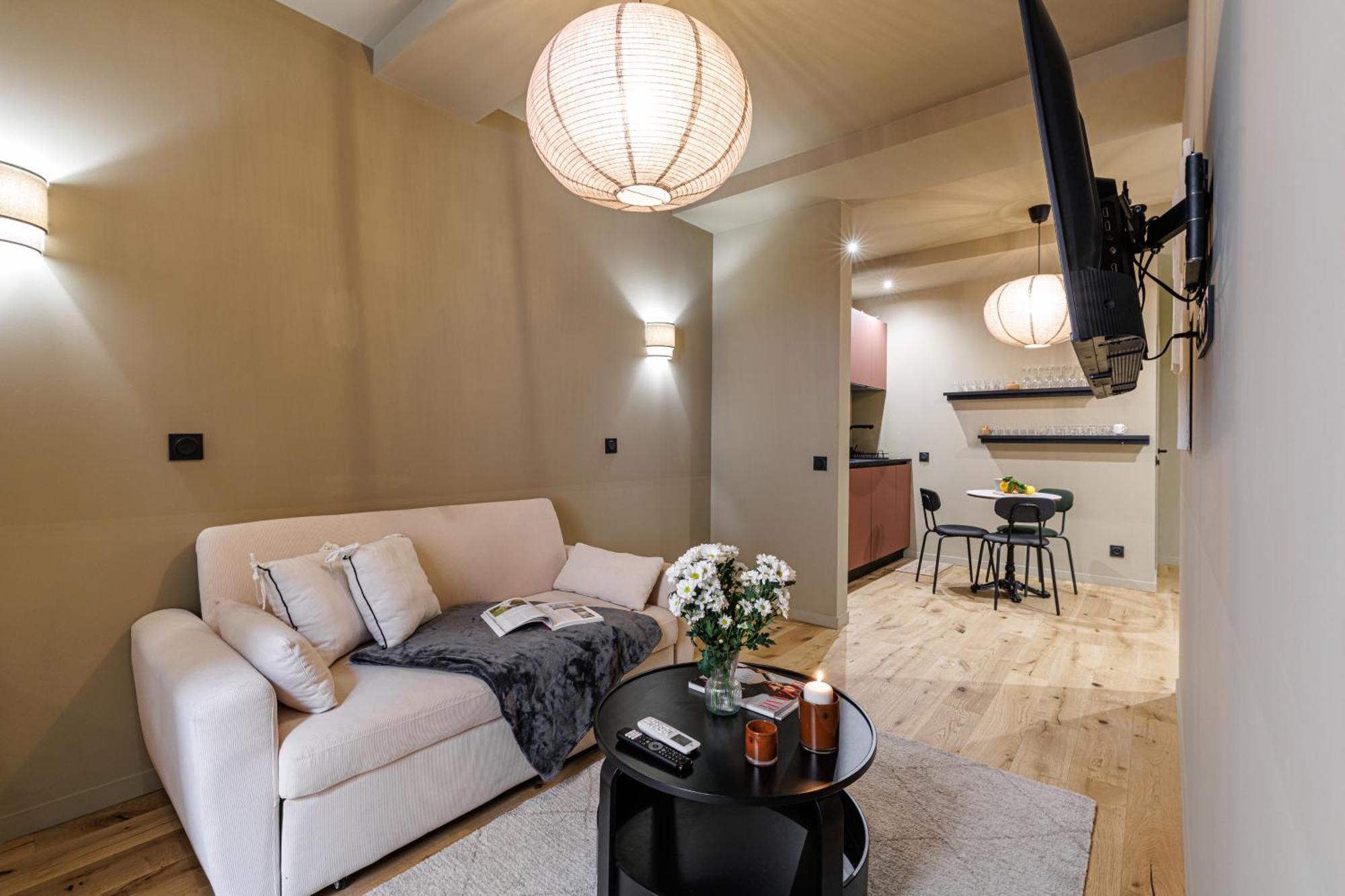 Wonderful Close To Garibaldi - Aircon Apartment Nice