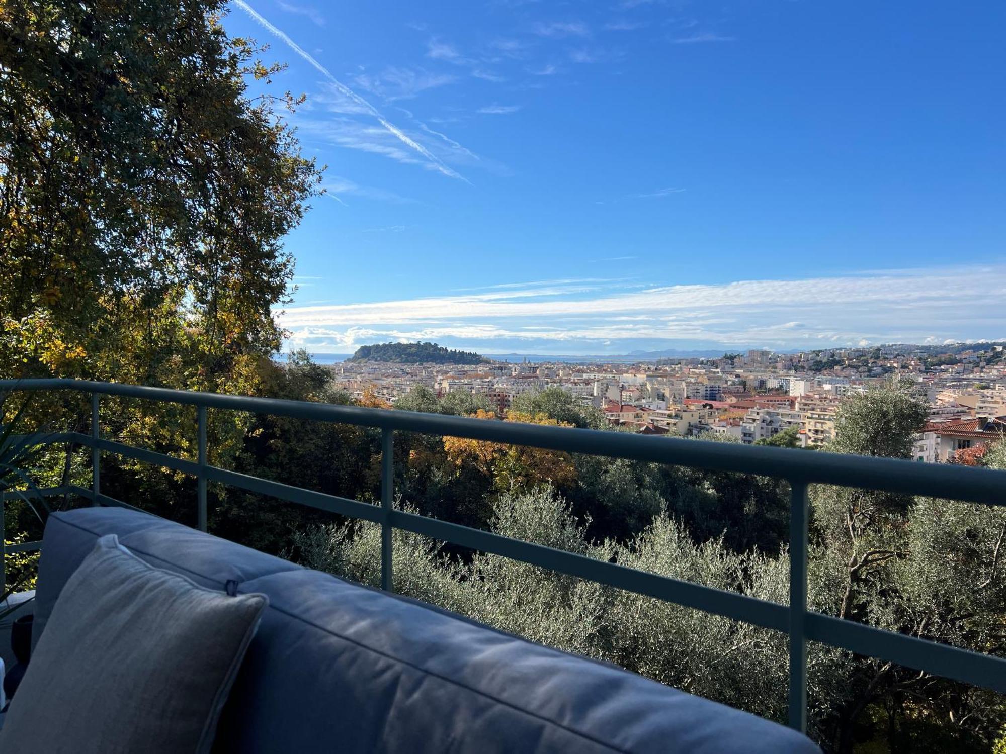 Golden Luxury And Panoramic View Apartment Nice