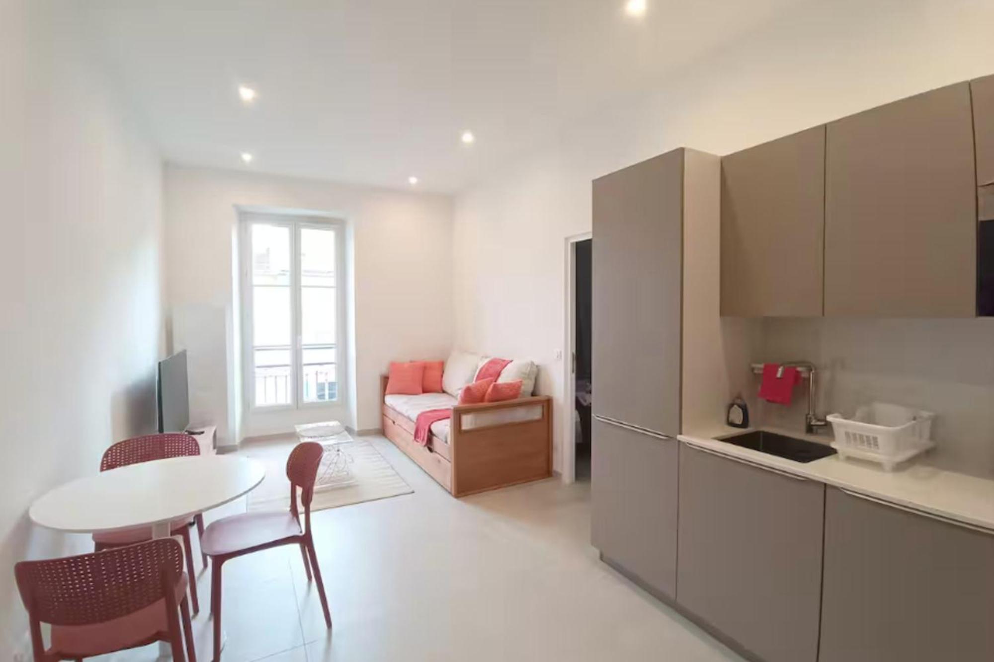 Apartment Modern And Unforgettable In The Heart Of