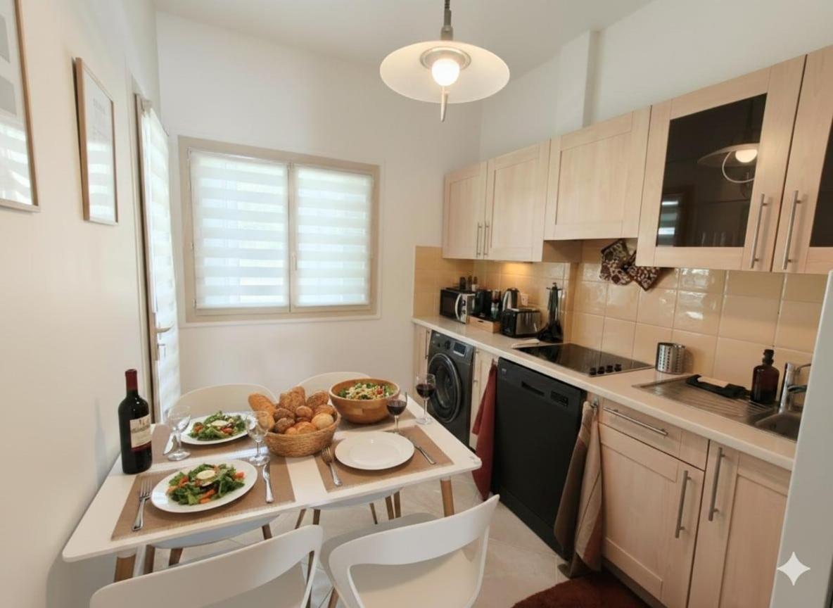 Apartment Modern Gem 200m From Beaches With Balcony, Ac And Tram