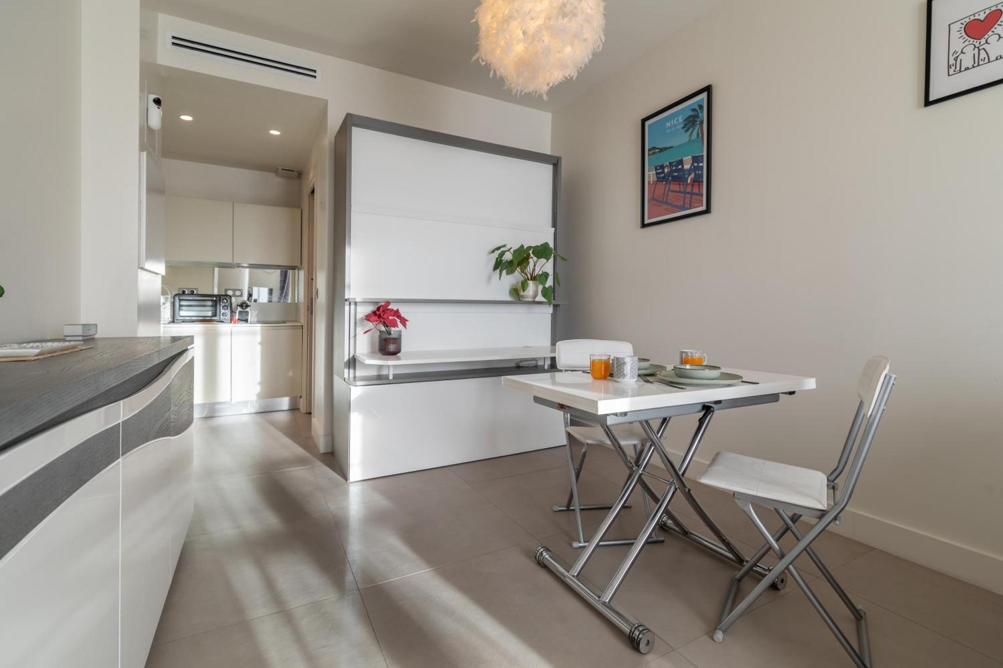 Maison Bianchi - On Avenue Jean Medecin * Nice