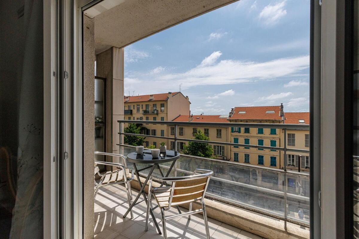 Confortable A Deux Pas De La Terrasse * Nice