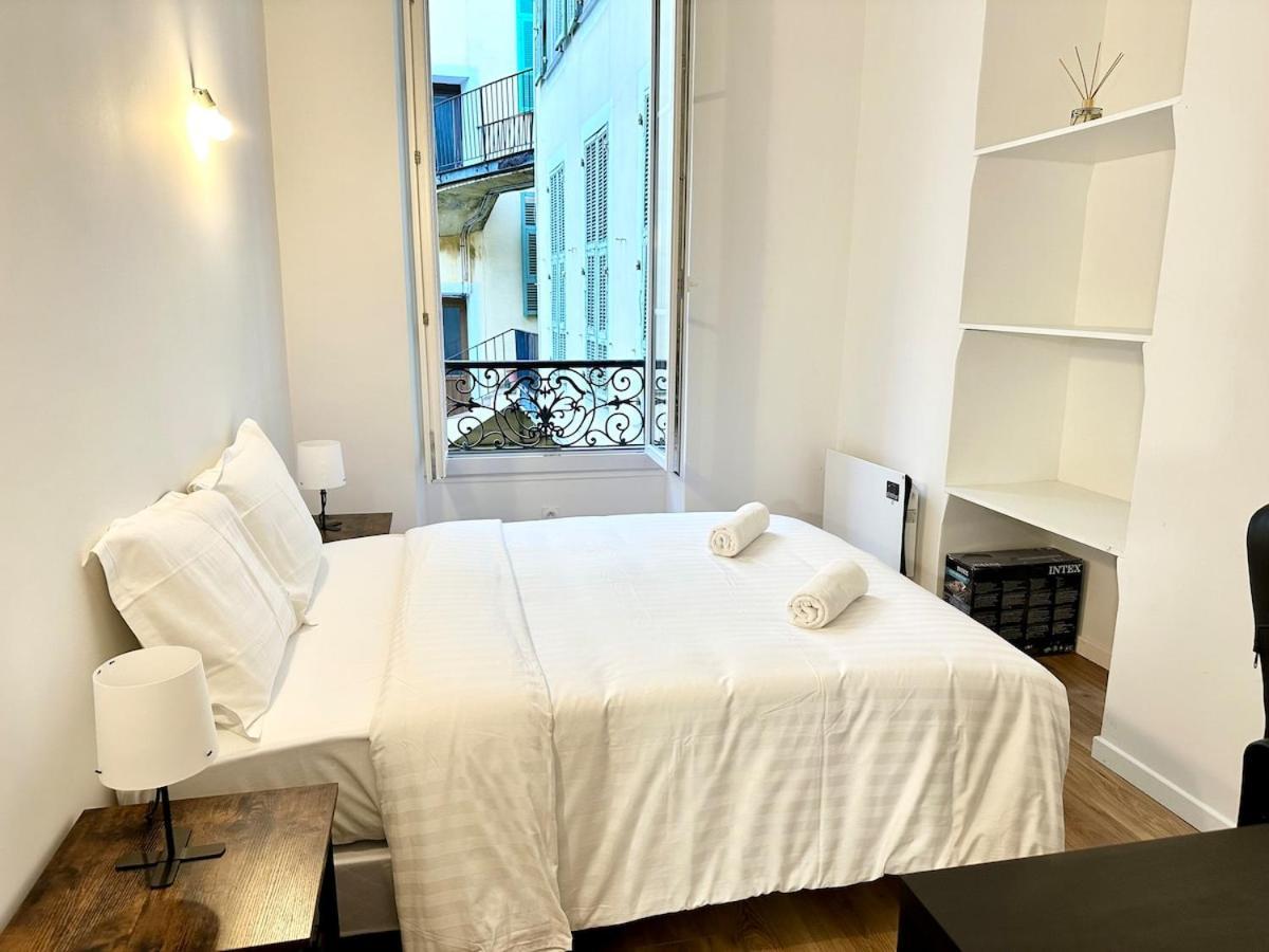 Charming Port Of Flat 1